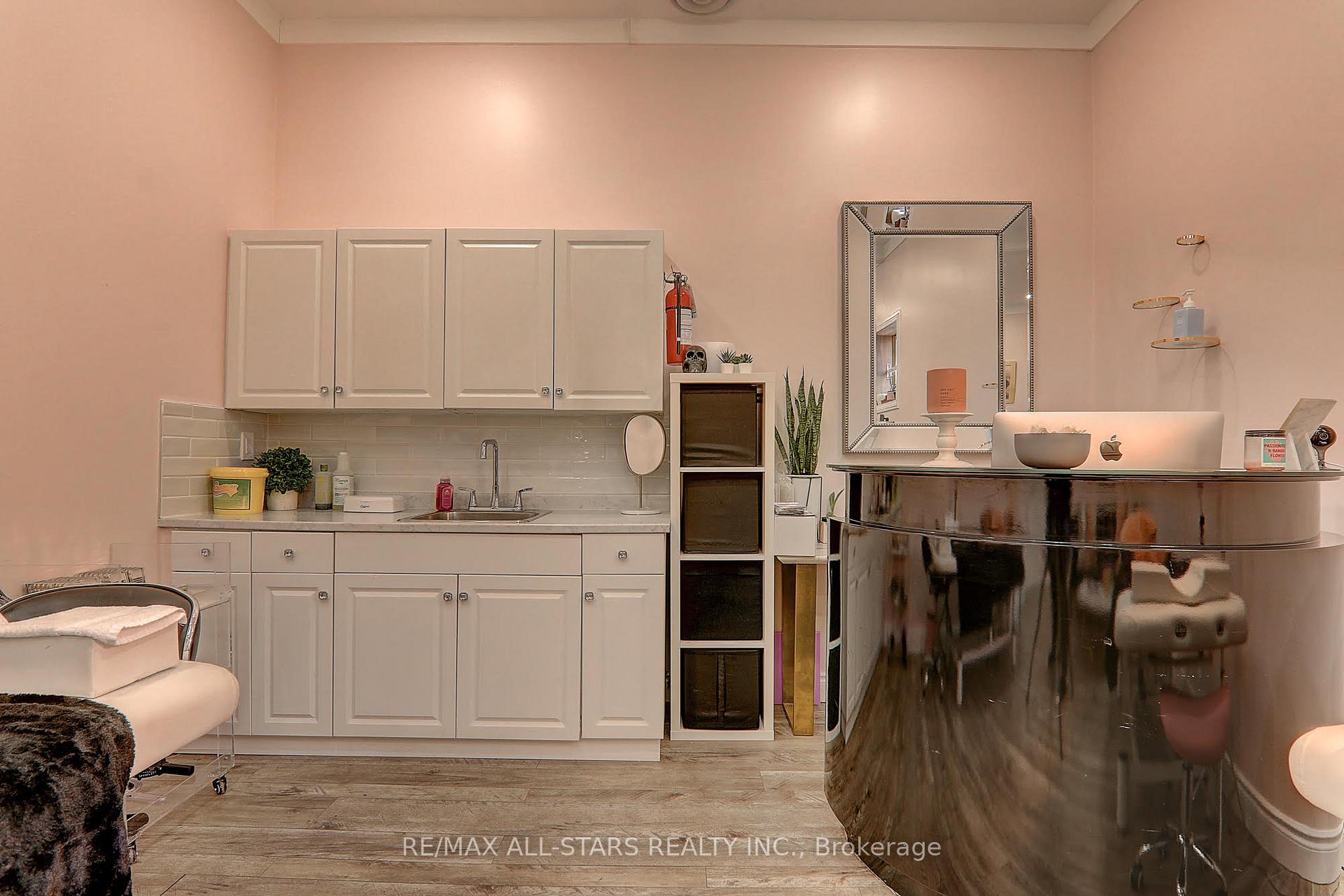 715 Queen Street E 101, Toronto E01 — photo 5 of 5