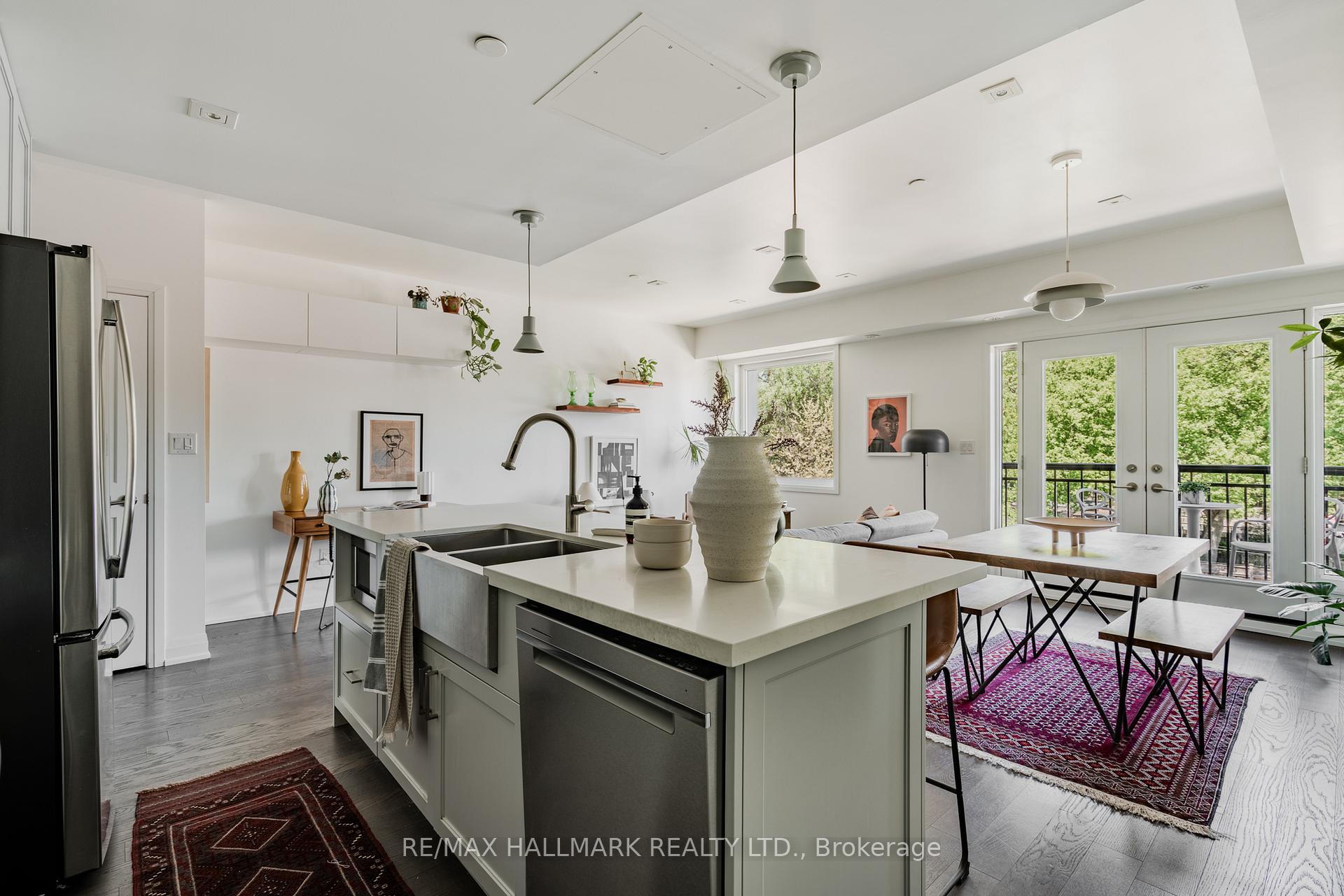 100 Coxwell Avenue 15, Toronto E01 — photo 4 of 5