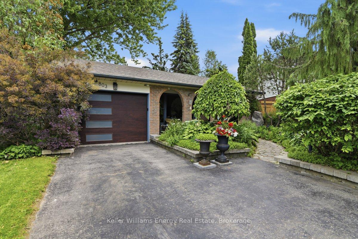 803 Rodney Court, Oshawa, ON L1G 6V6