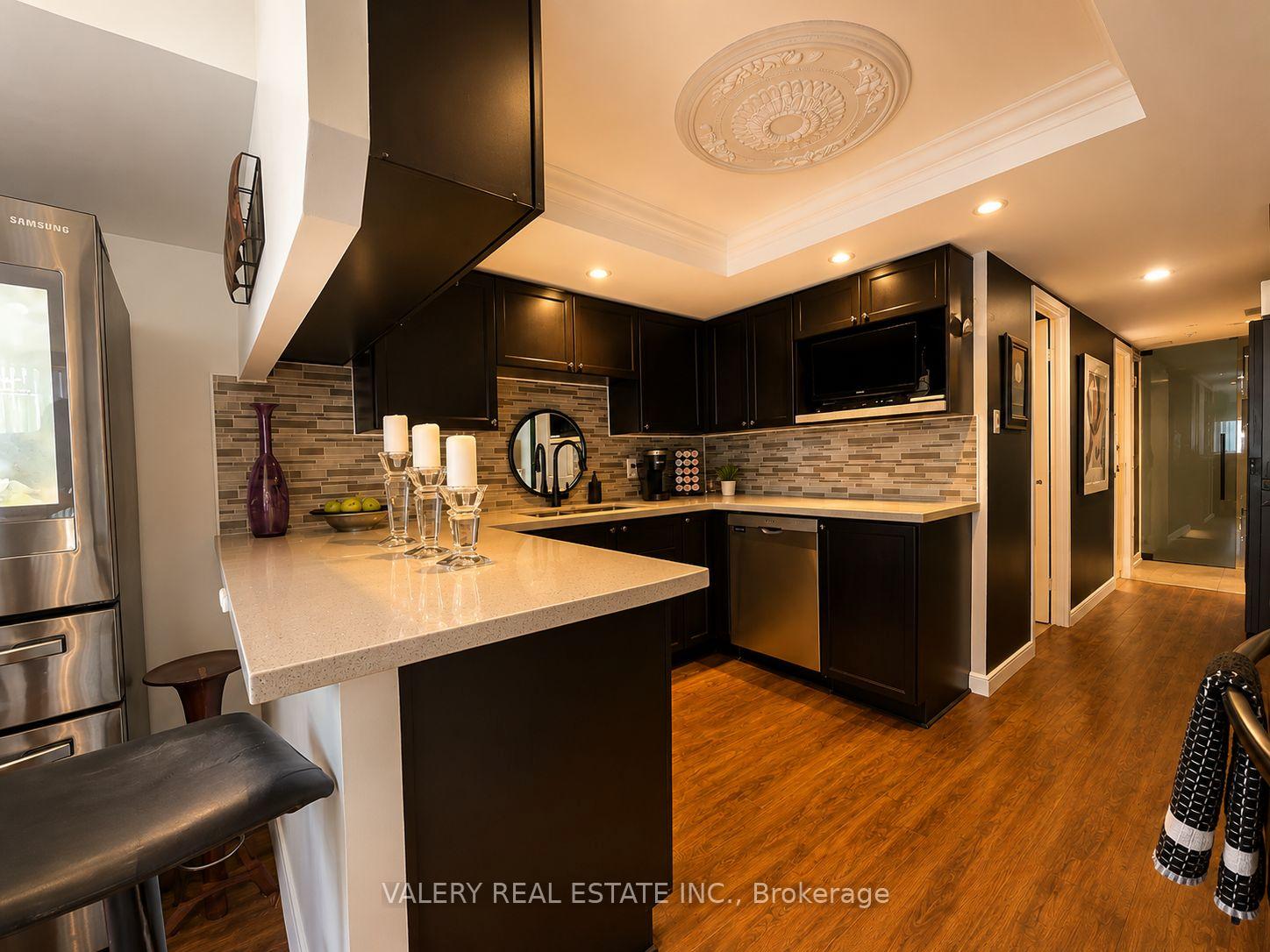 25 Cumberland Lane 214, Ajax, ON L1S 7K1 — Ajax, Ontario