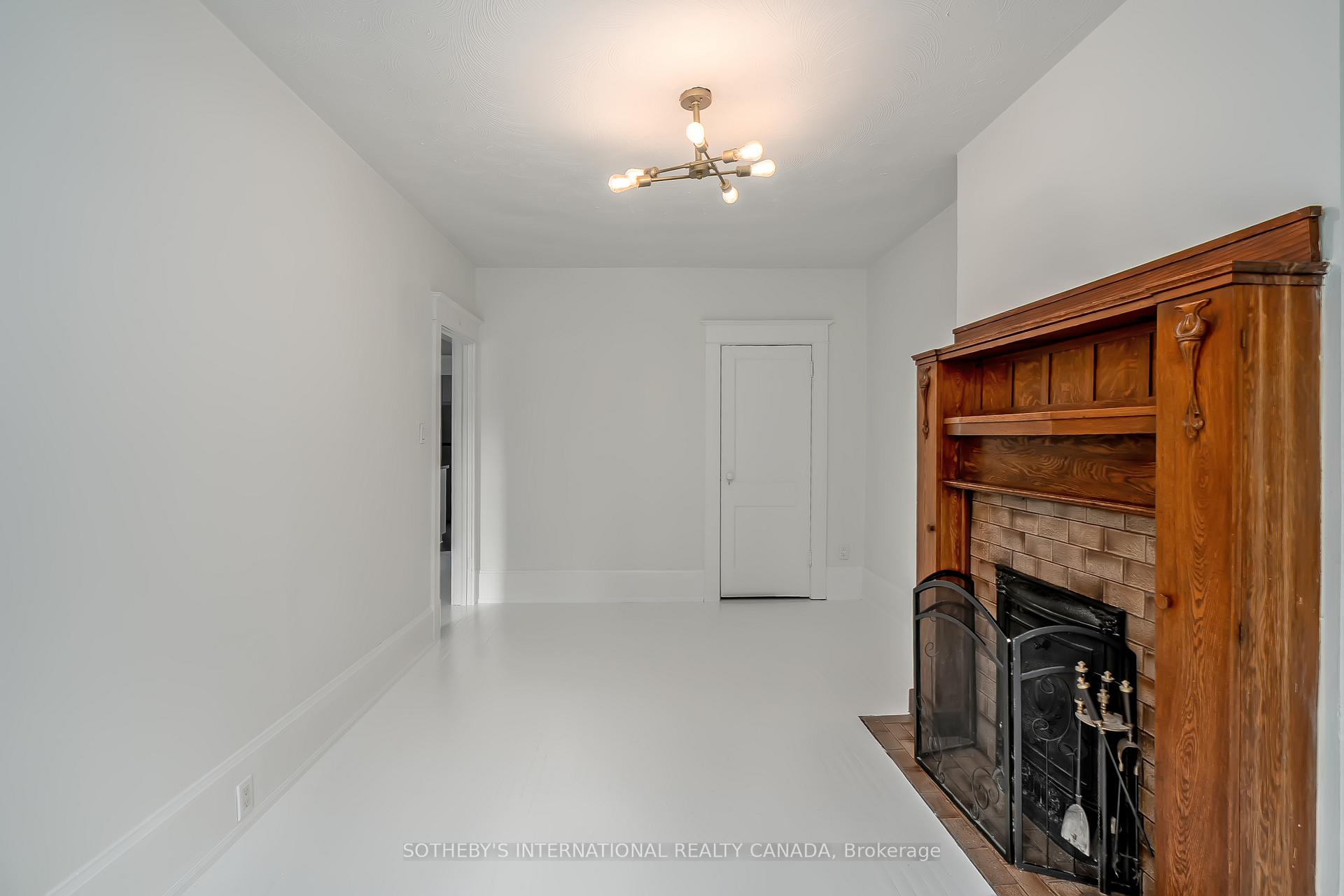 38 Browning Avenue Upper, Toronto E03 — photo 3 of 5