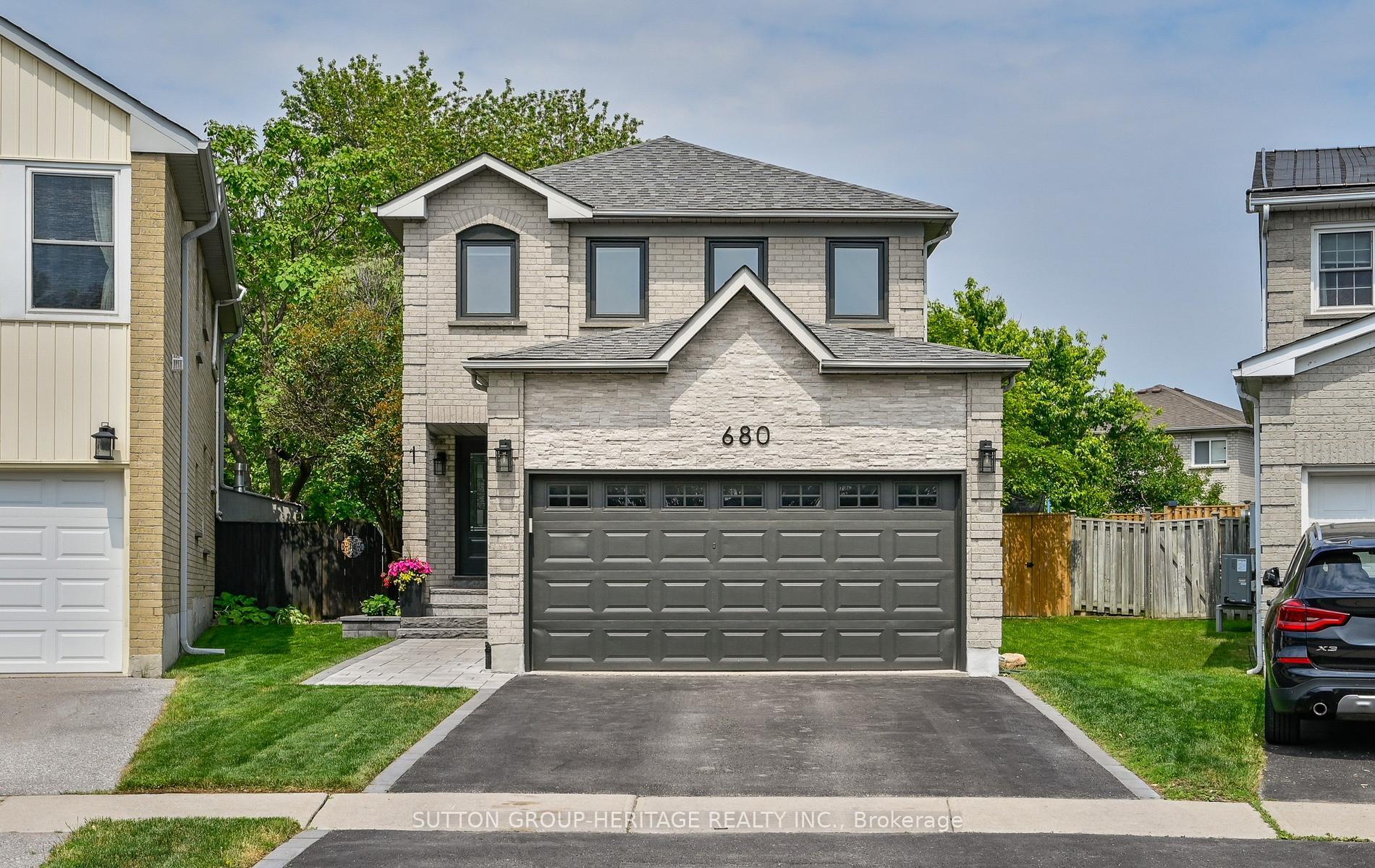 680 Eramosa Crescent, Pickering, ON L1V 5N4