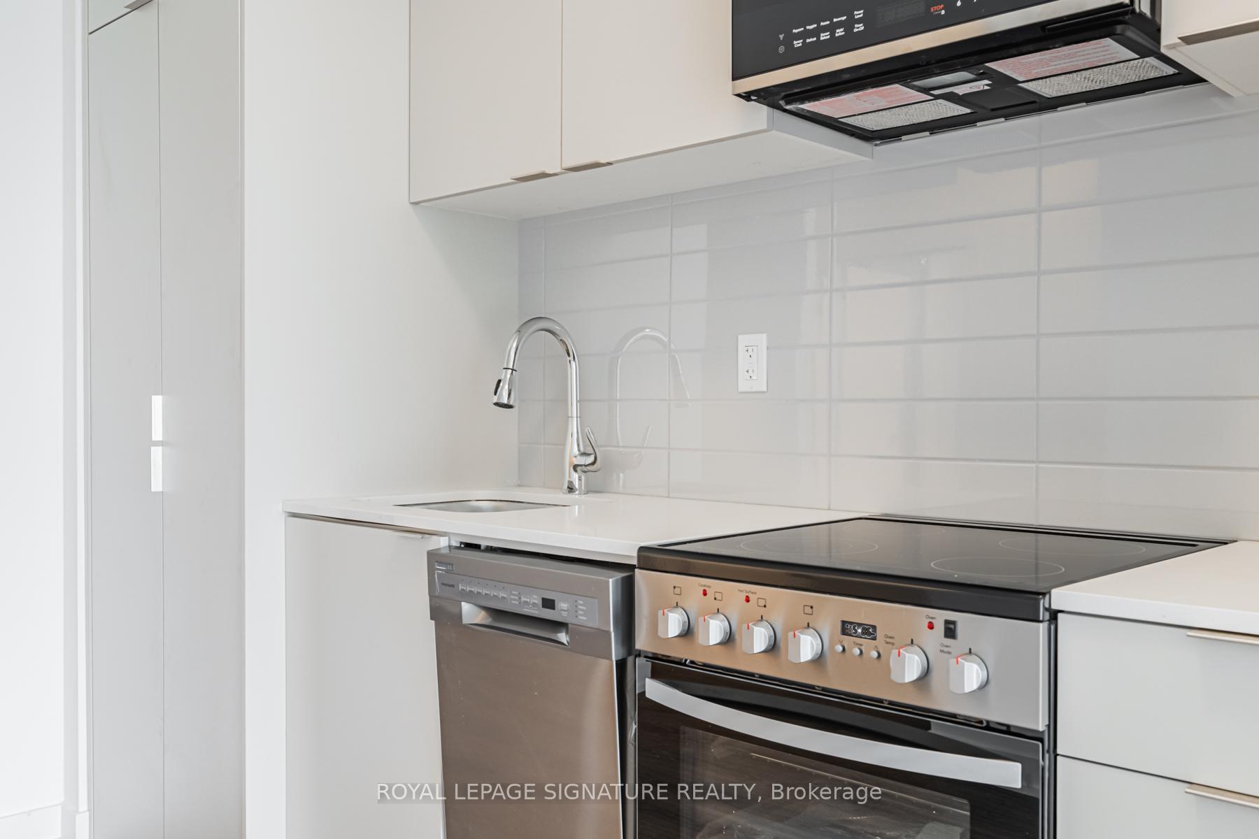 4569 Kingston Road 1005, Toronto E10 — photo 3 of 5