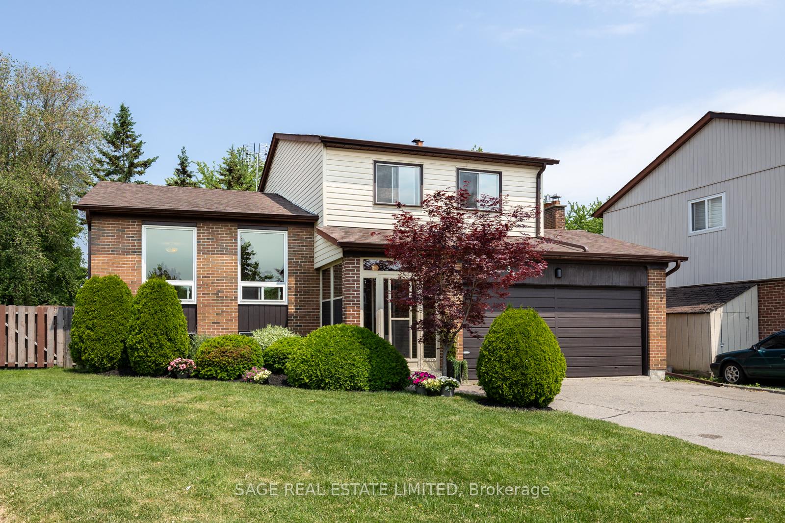 34 Carter Crescent, Whitby, ON L1N 6C4