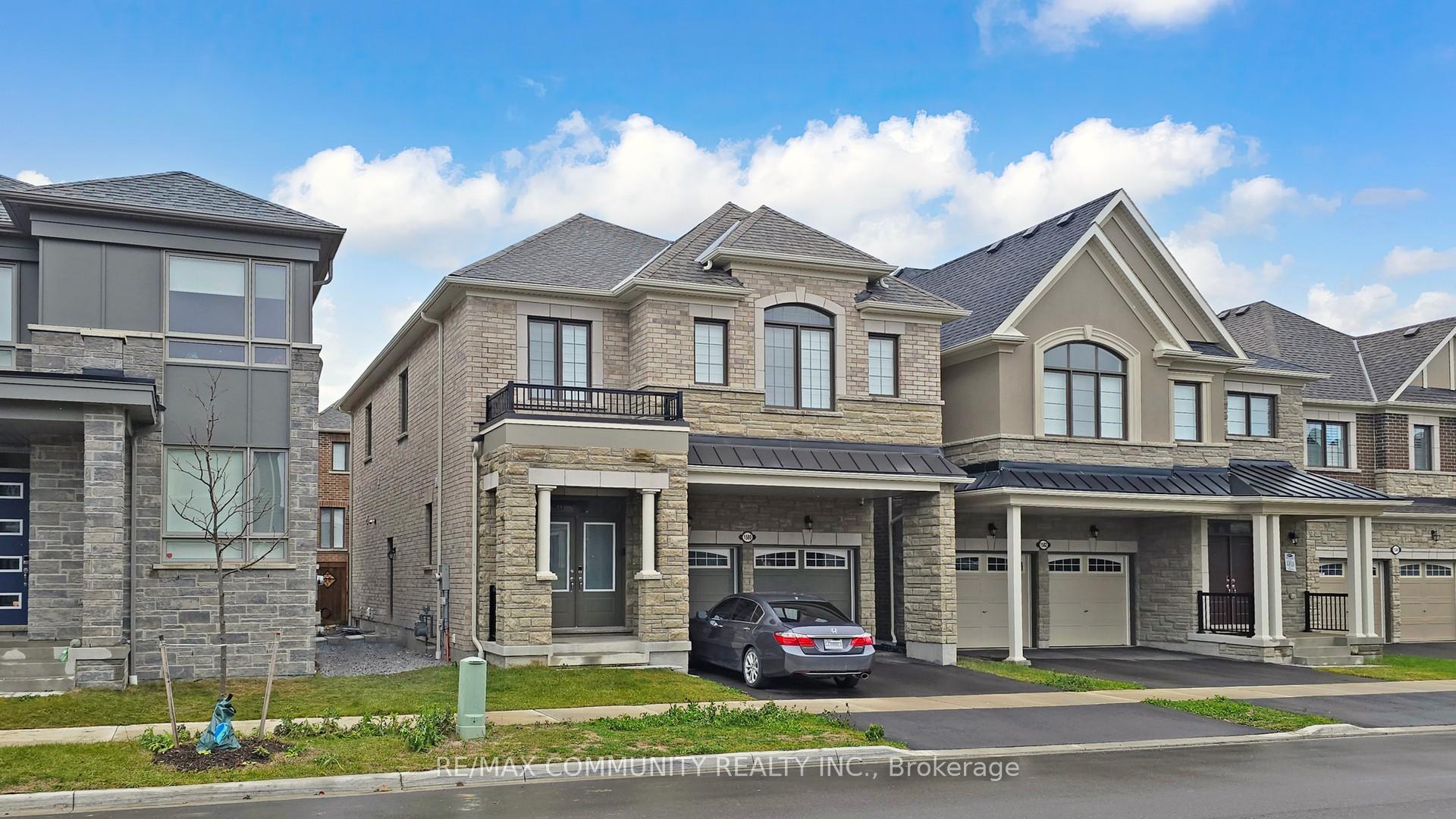 1580A Honey Locust Place, Pickering, ON L1X 0P1