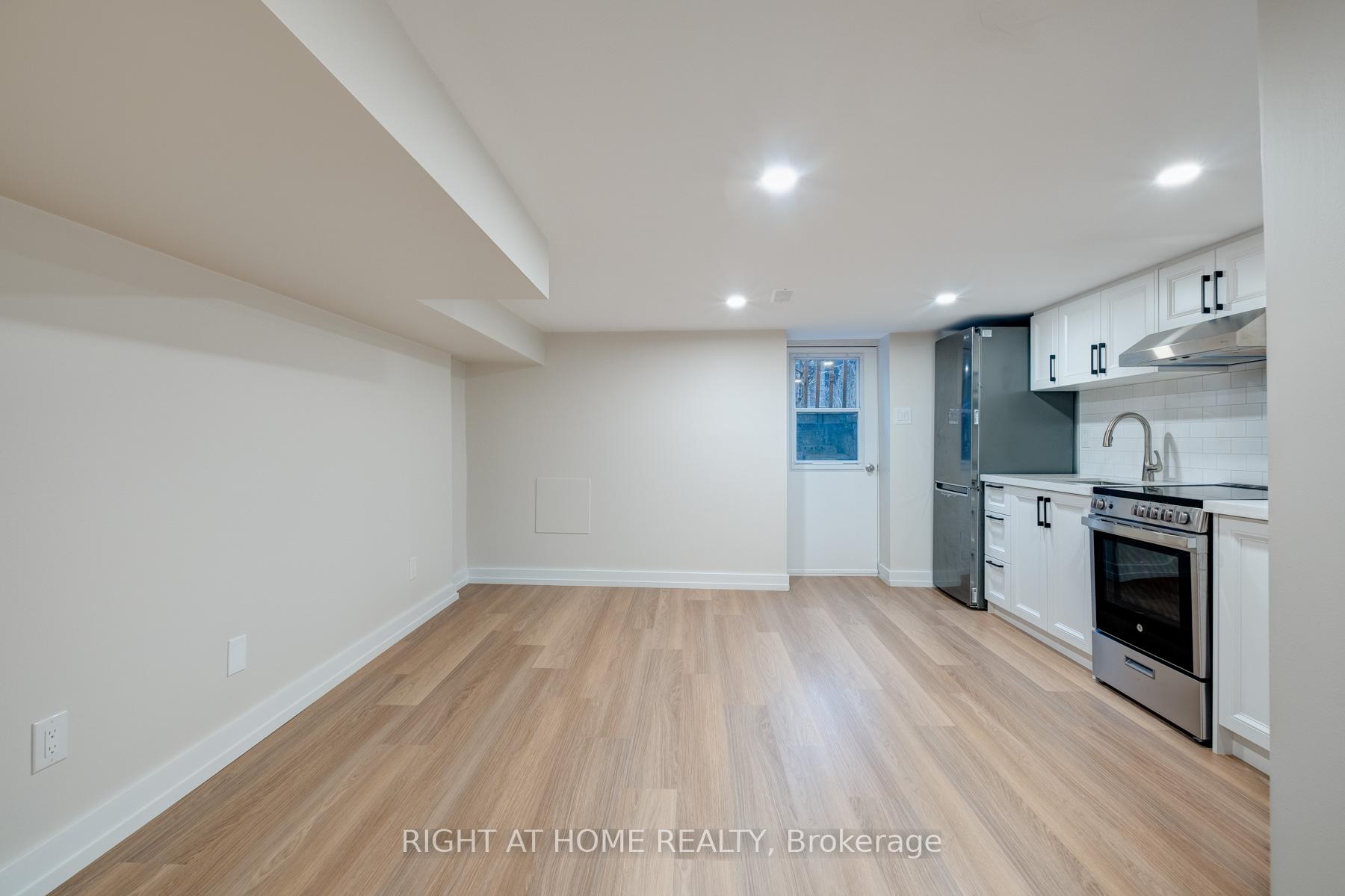 3 Muriel Avenue Lower, Toronto E03 — photo 4 of 5