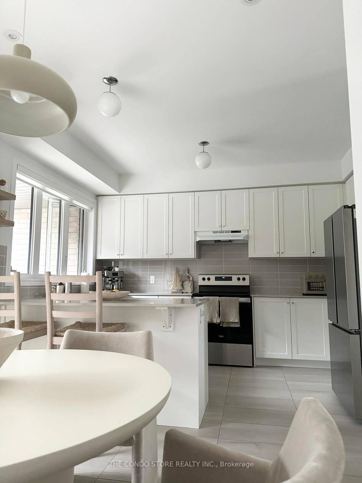 40 Dockside Way, Whitby, ON L1N 0M6