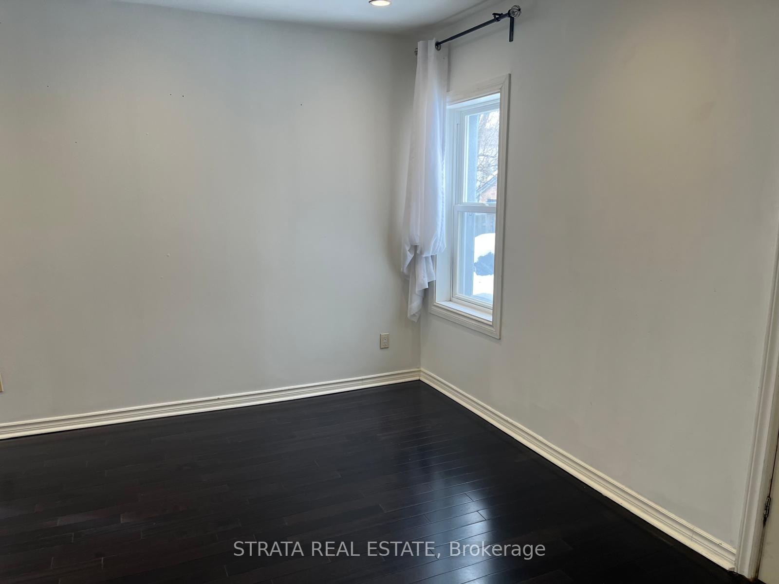 220 Holborne Avenue, Toronto E03 — photo 5 of 5