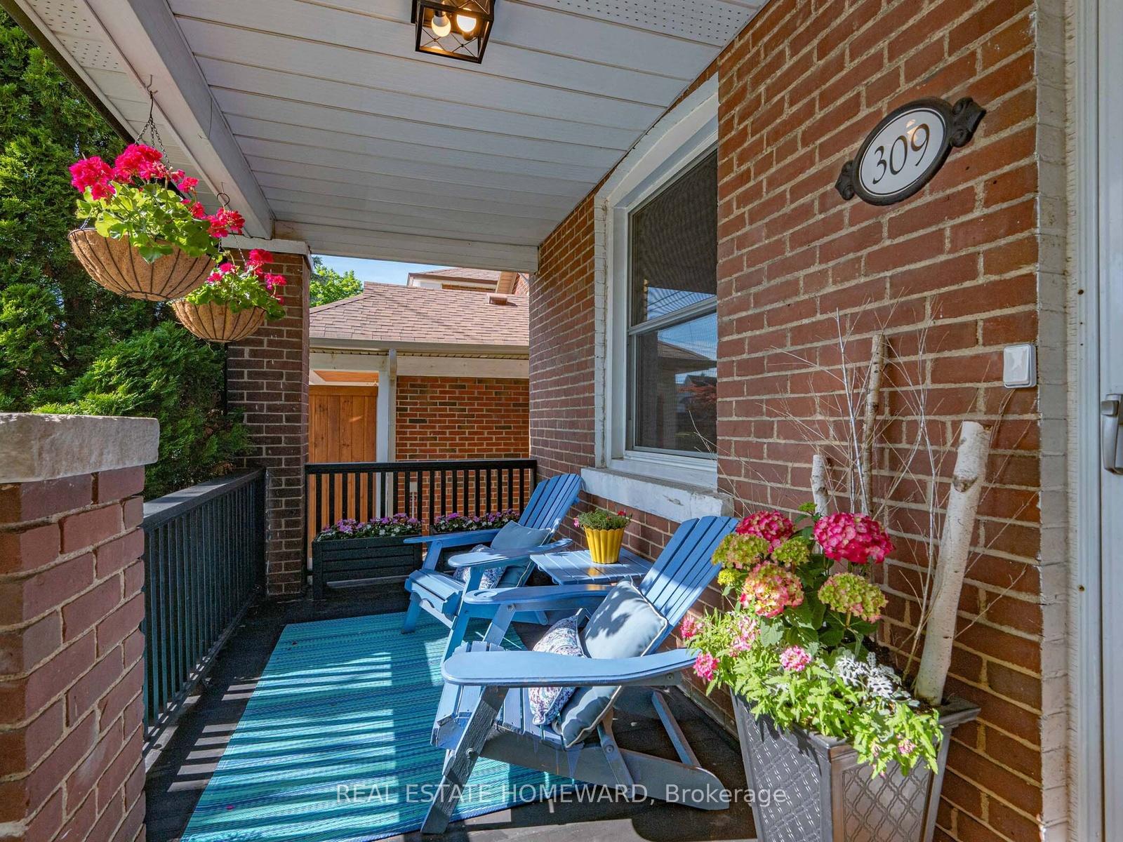 309 Chisholm Avenue, Toronto E03 — photo 3 of 5