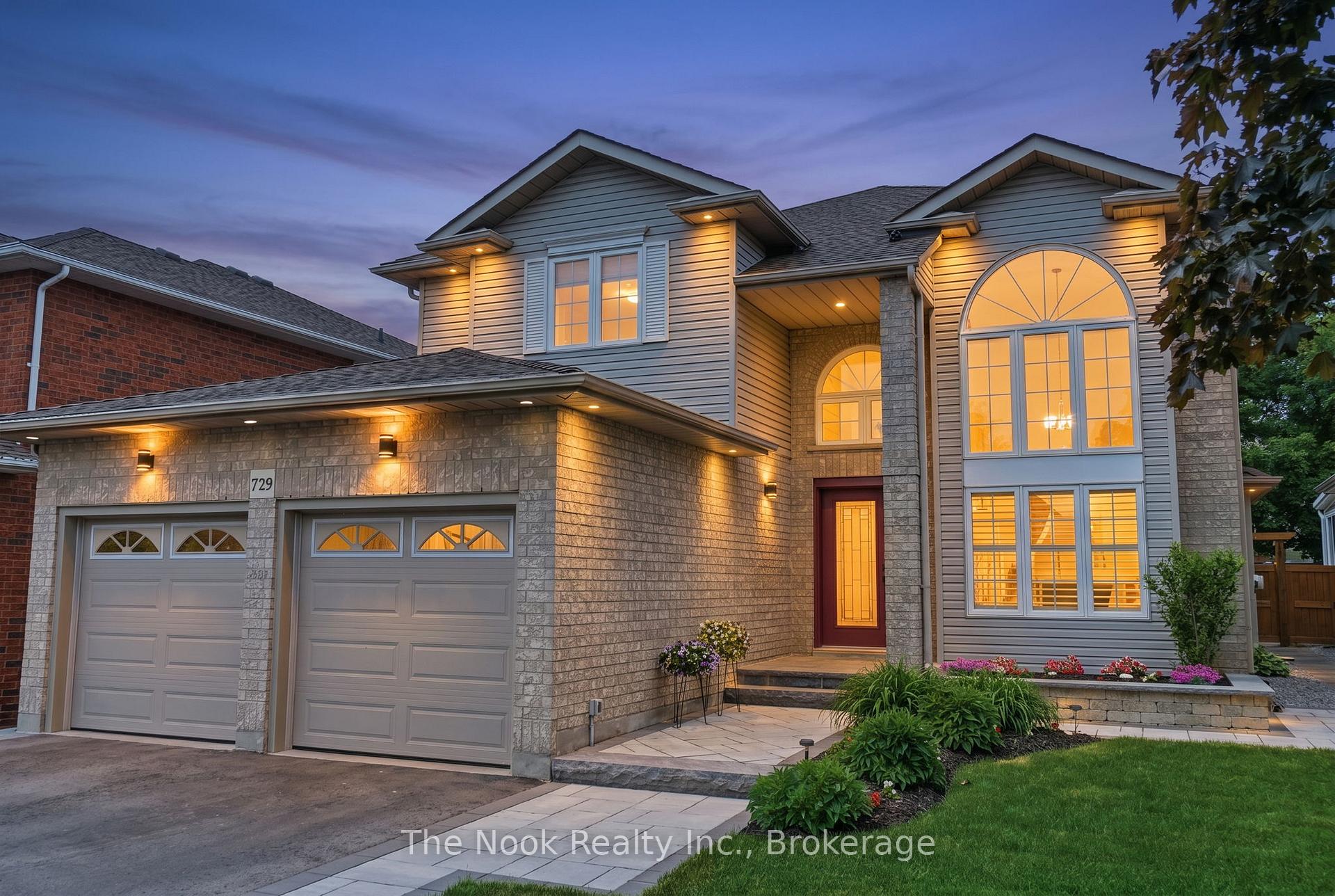729 Sundance Circle, Oshawa, ON L1J 8N9