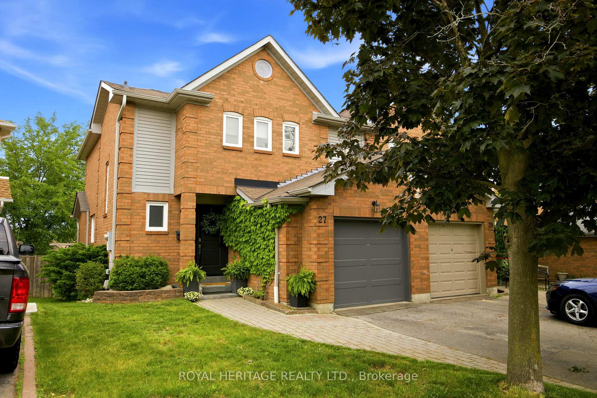 27 Heaver Drive, Whitby, ON L1N 8X2