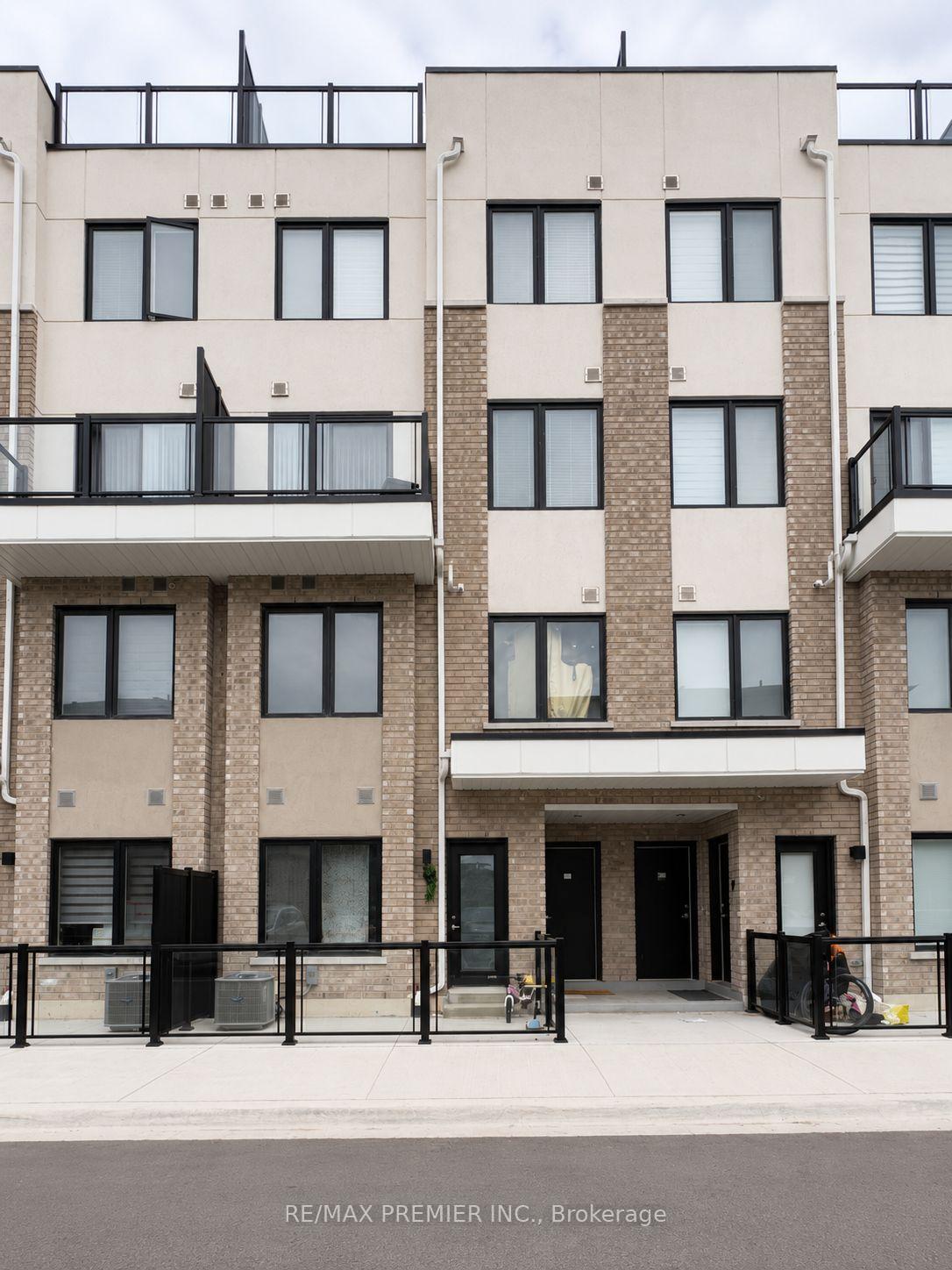 1695 Dersan Street 226, Pickering, ON L1X 0S9
