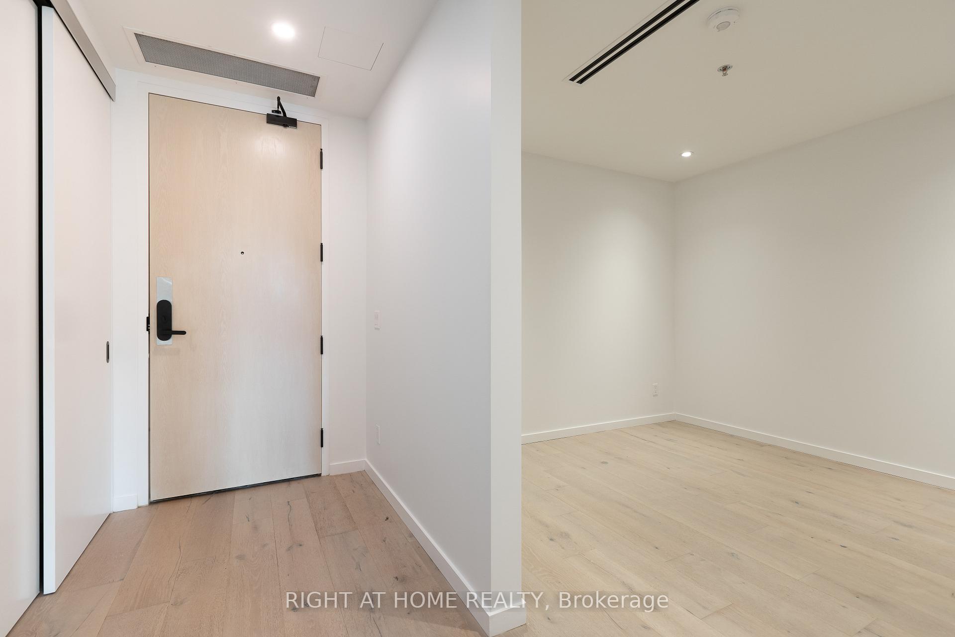 778 Queen Street E 206, Toronto E01 — photo 2 of 5