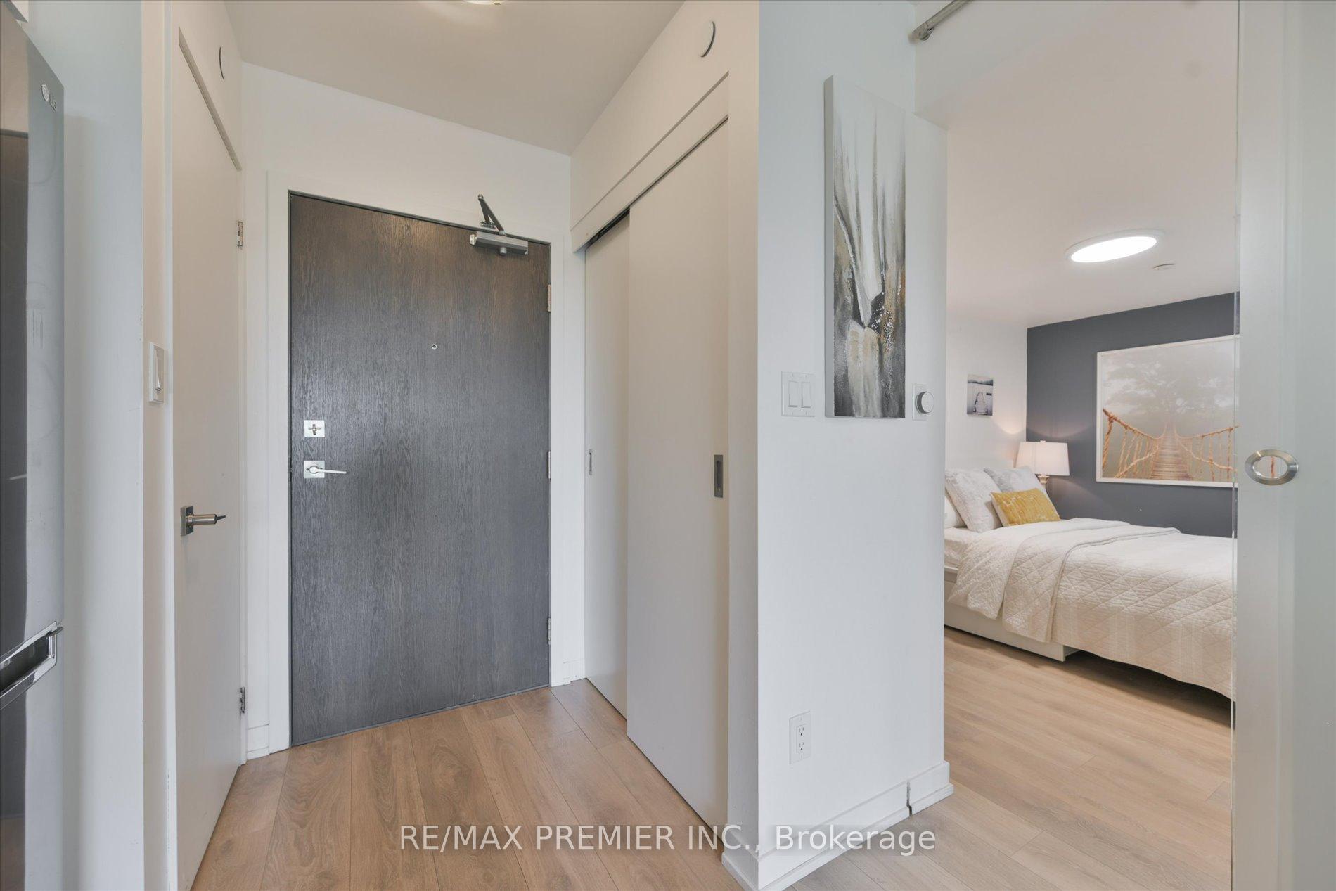 1401 O'Connor Drive 504, Toronto E03 — photo 5 of 5