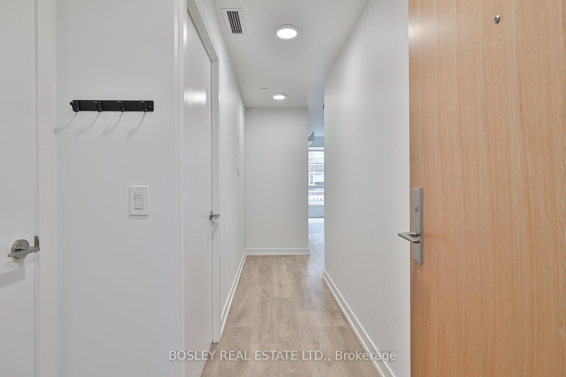 150 Logan Avenue 212, Toronto E01 — photo 3 of 5