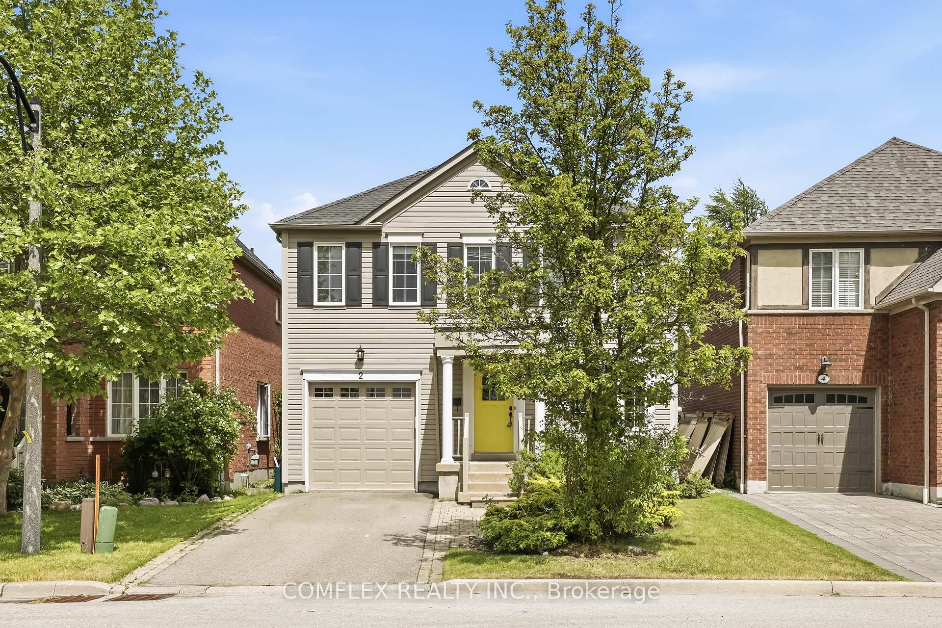 2 Armitage Crescent, Ajax, ON L1T 4G6