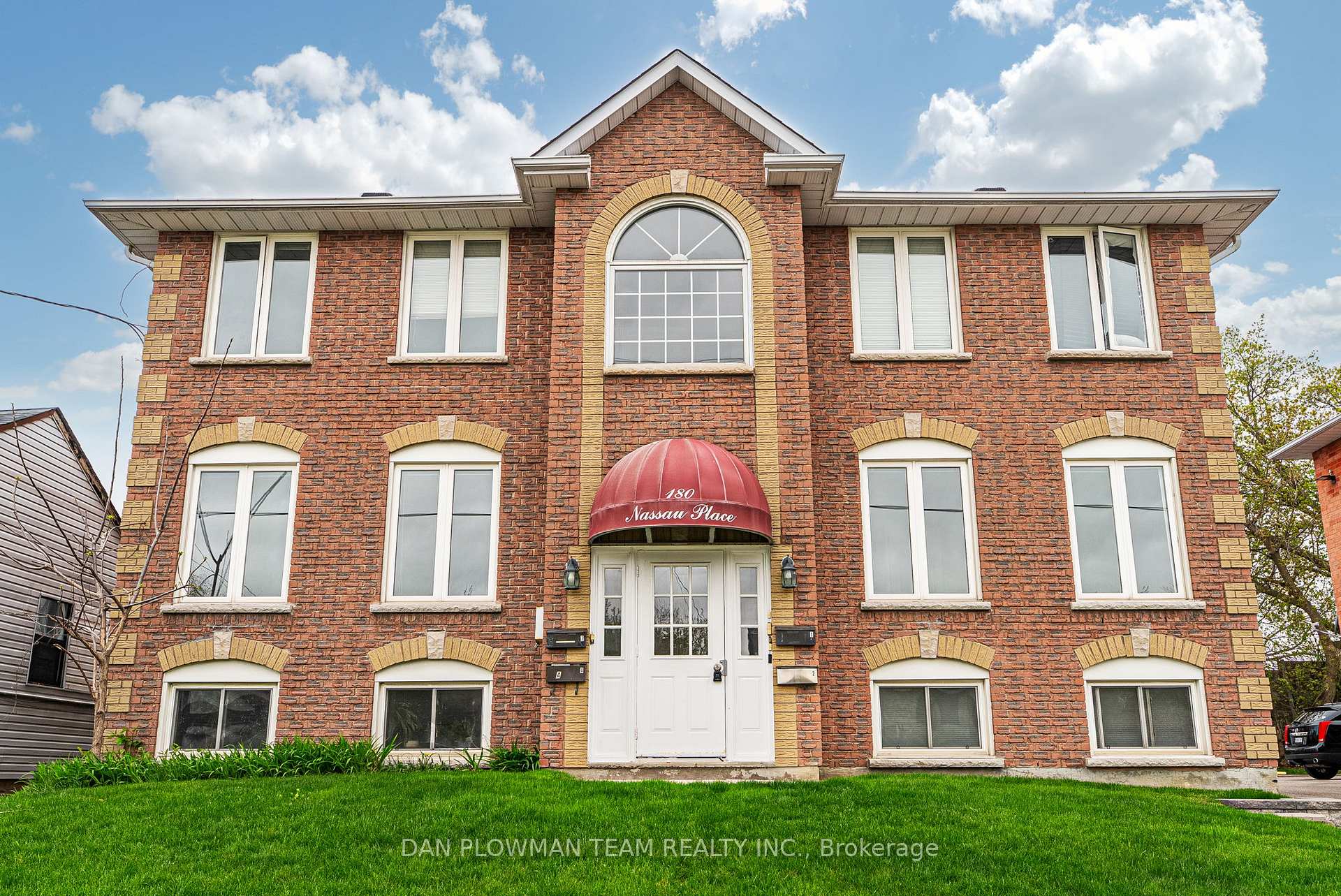 180 Nassau Street, Oshawa, ON L1J 4A5