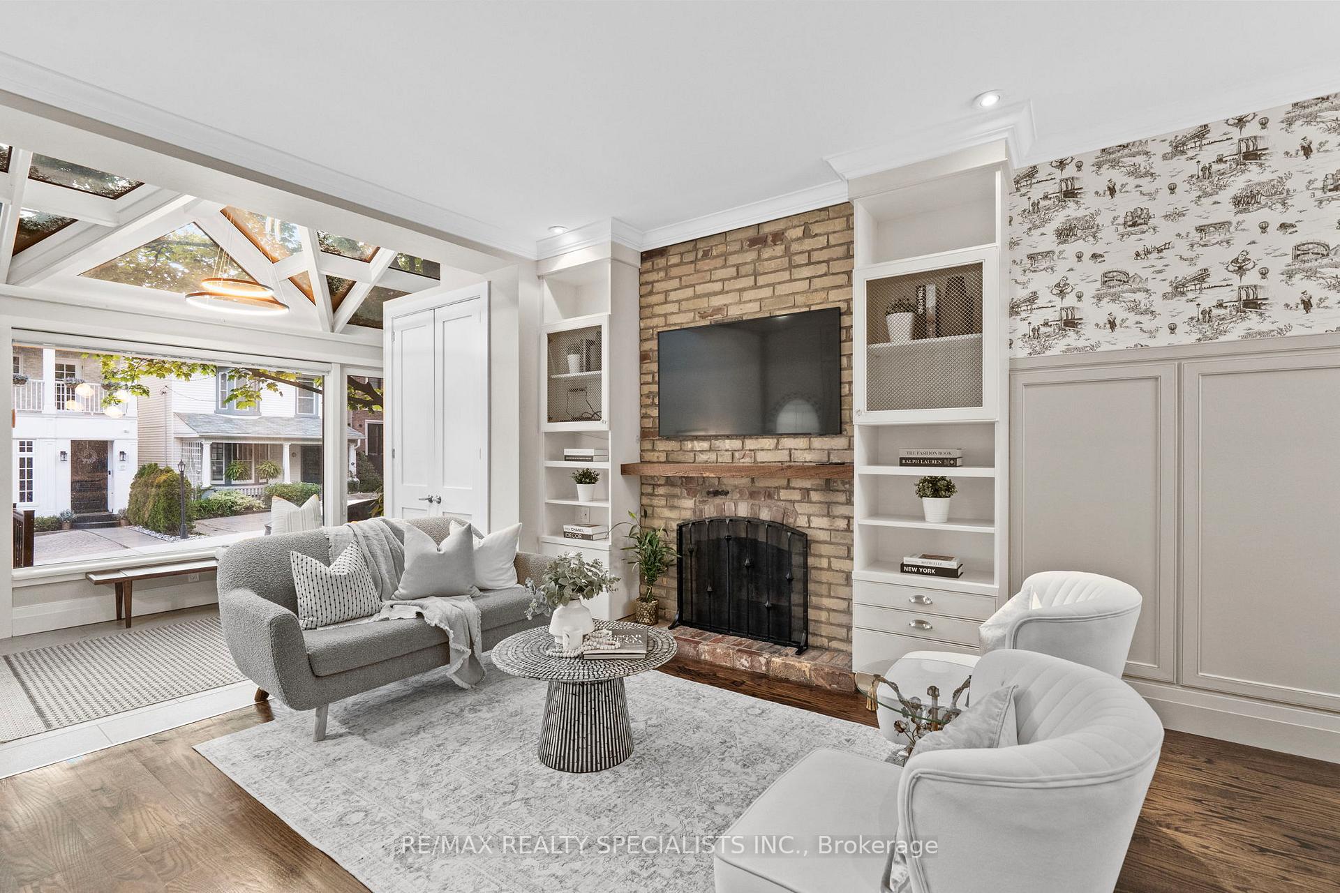 49 Wheeler Avenue, Toronto E02, ON M4L 3V3