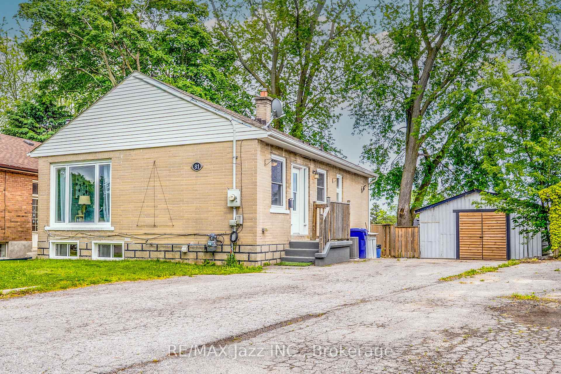 81 Wellington Avenue W, Oshawa, ON L1H 3X8