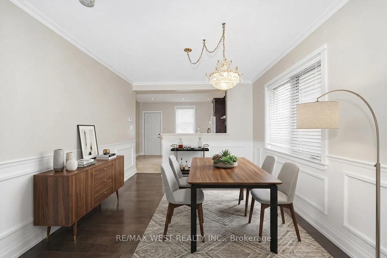 31 Woodmount Avenue, Toronto E03 — photo 2 of 5