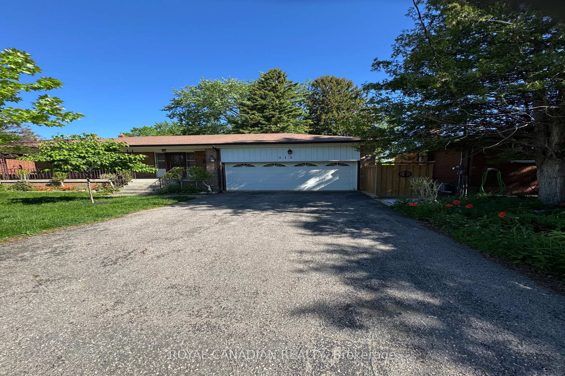 312 Coronation Drive BSMT, Toronto E10, ON M1E 2J8