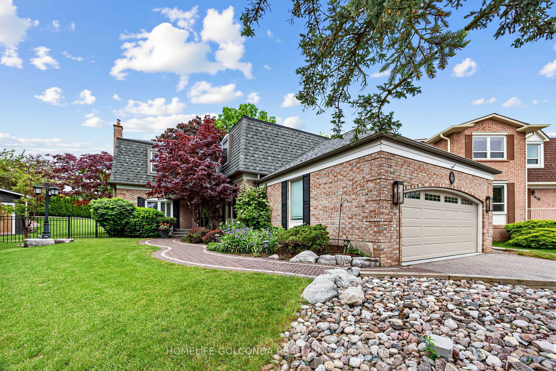 416 Victor Court, Pickering, ON L1W 3J8