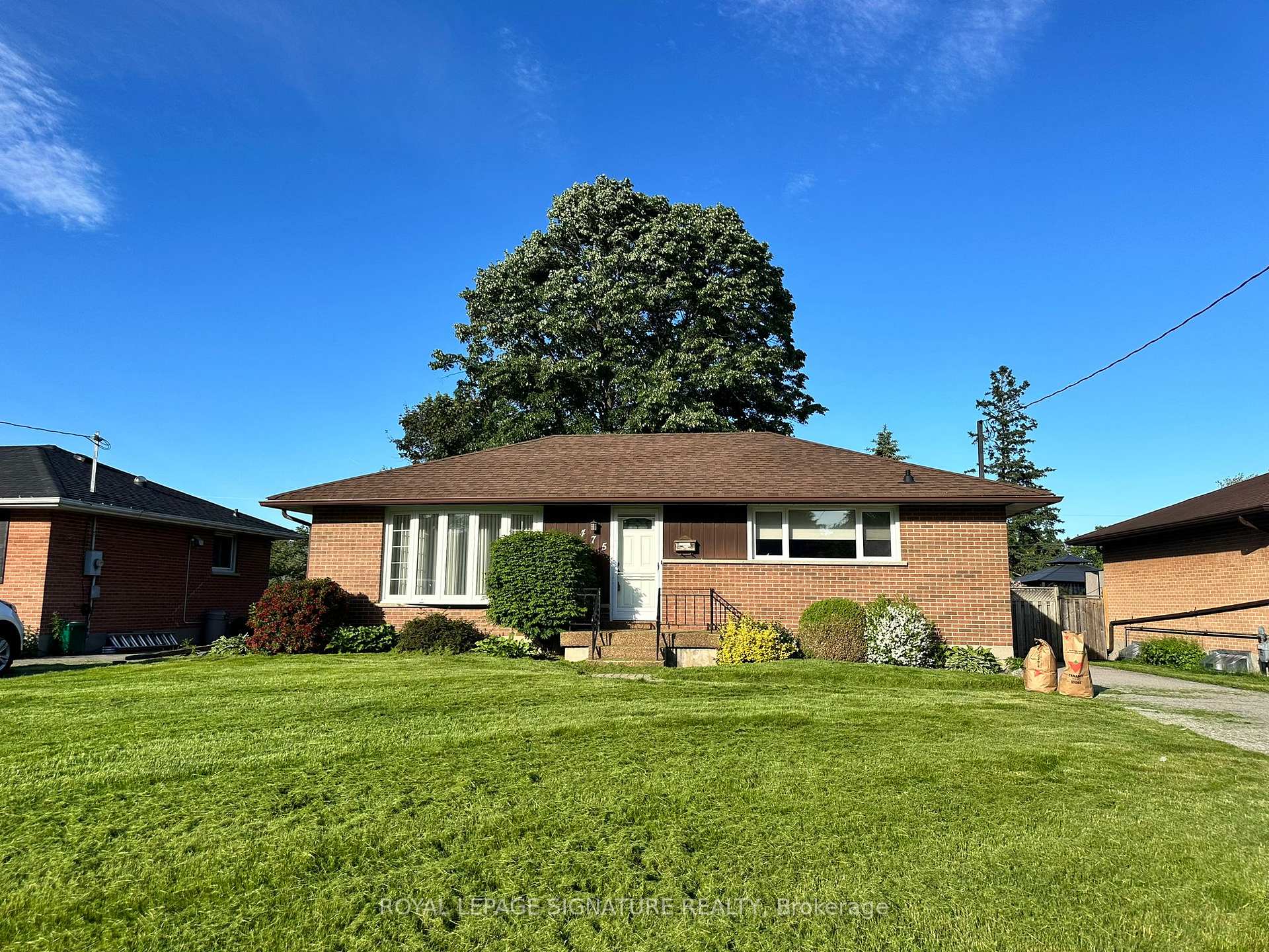 475 Fairlawn Street Main, Oshawa, ON L1J 4R5