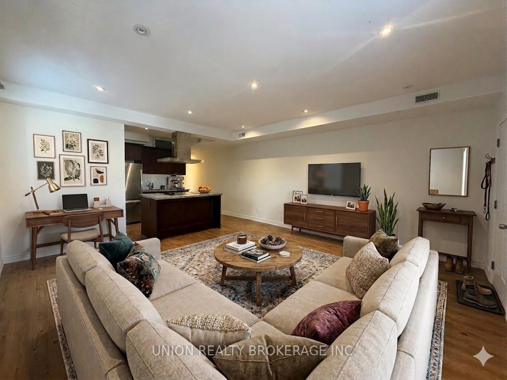 85 Beech Avenue 7, Toronto E02, ON M4E 3H5