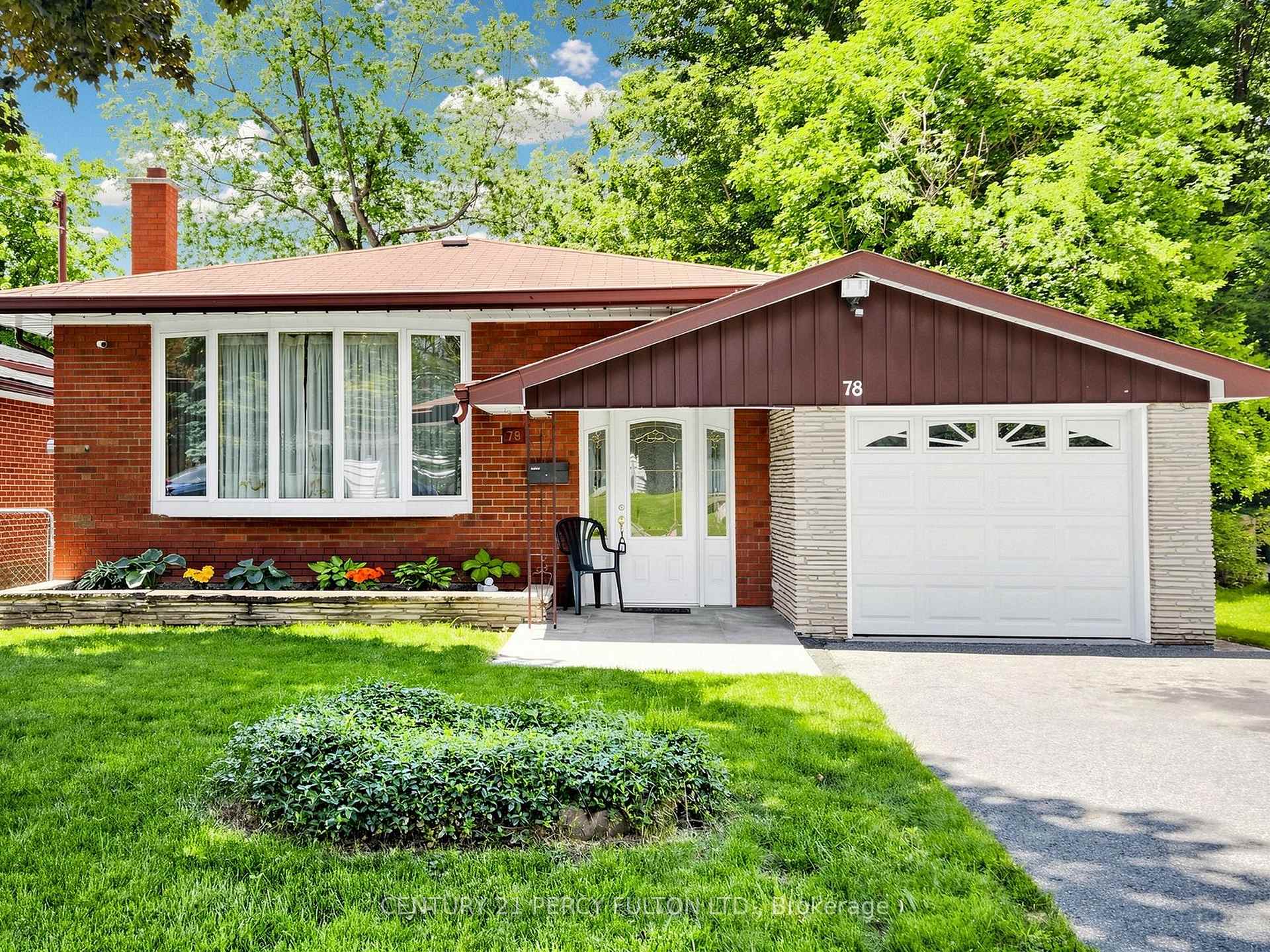 78 Allister Avenue, Toronto E08, ON M1M 3L5