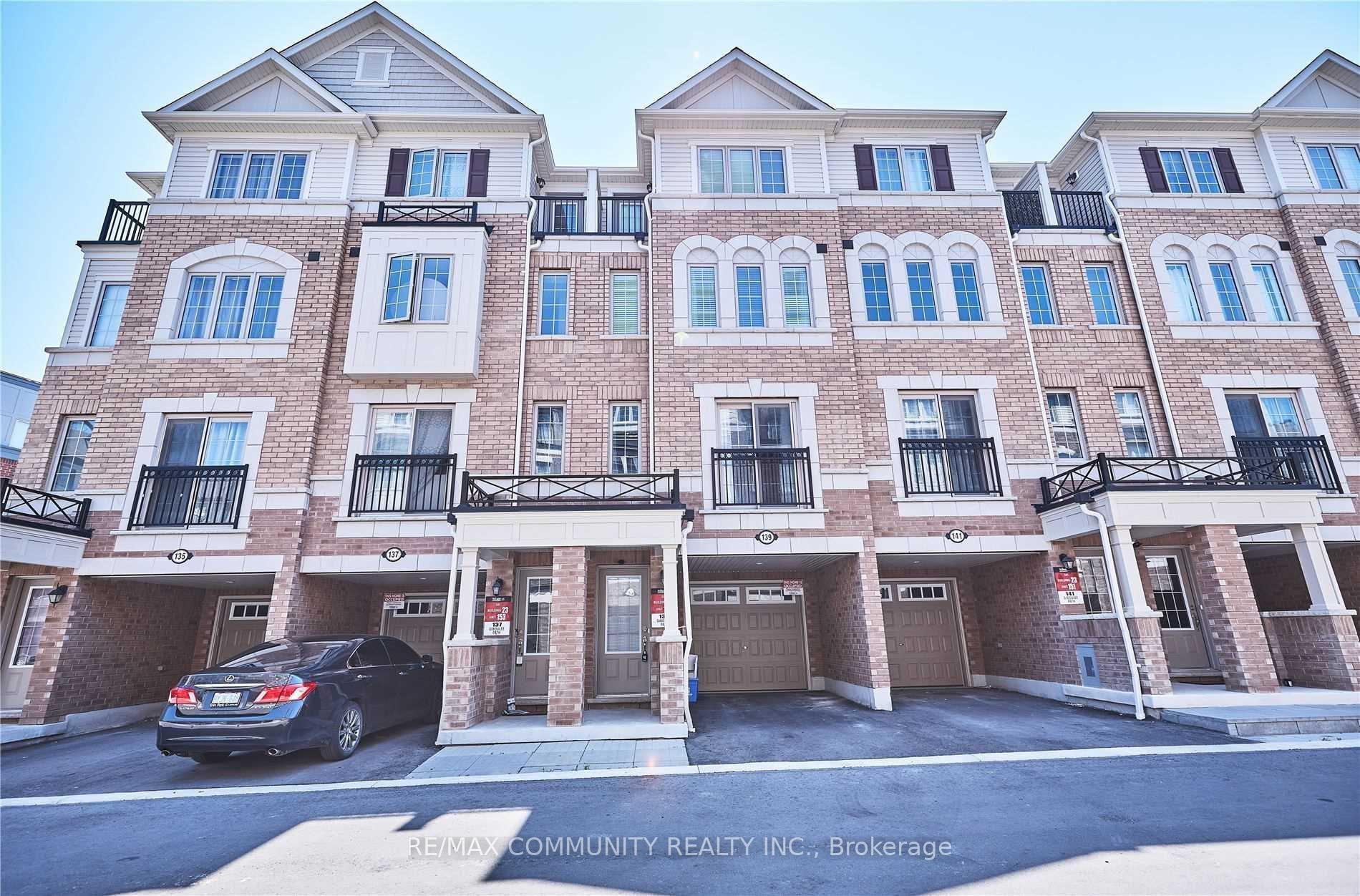 139 Giboulee Path 152, Oshawa, ON L1L 0M7