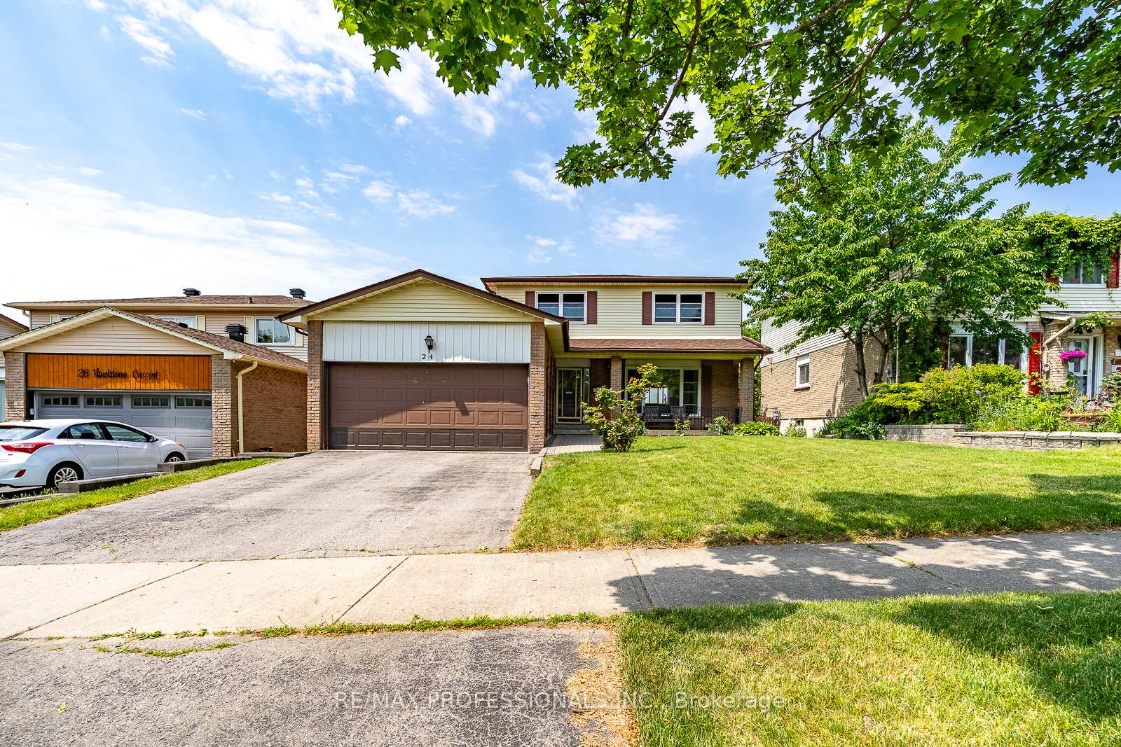 24 Hawkstone Crescent, Whitby, ON L1N 6R6