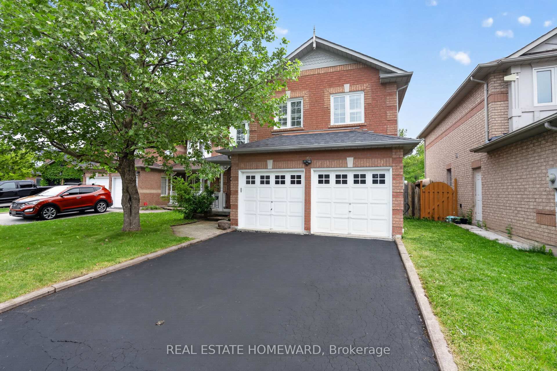 133 Tremount Street, Whitby, ON L1M 1G1