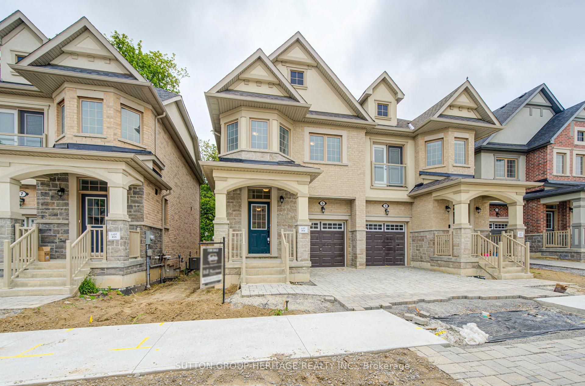 5 Deer Creek Court, Toronto E10, ON M1C 1N8