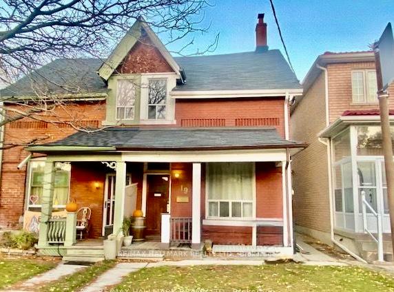 19 Luttrell Avenue Upper, Toronto E02, ON M4C 5E2