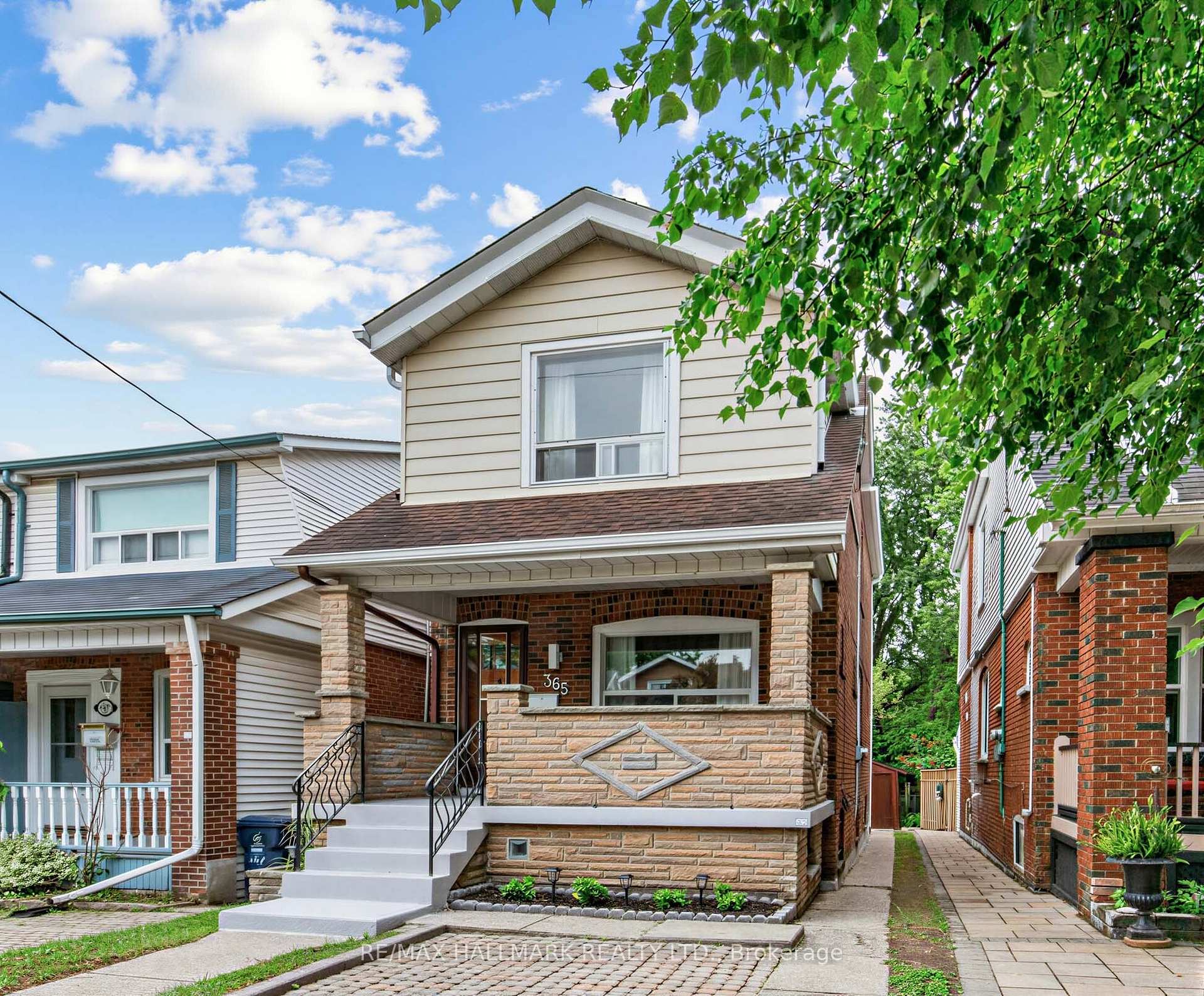 365 Milverton Boulevard, Toronto E03, ON M4J 1W1