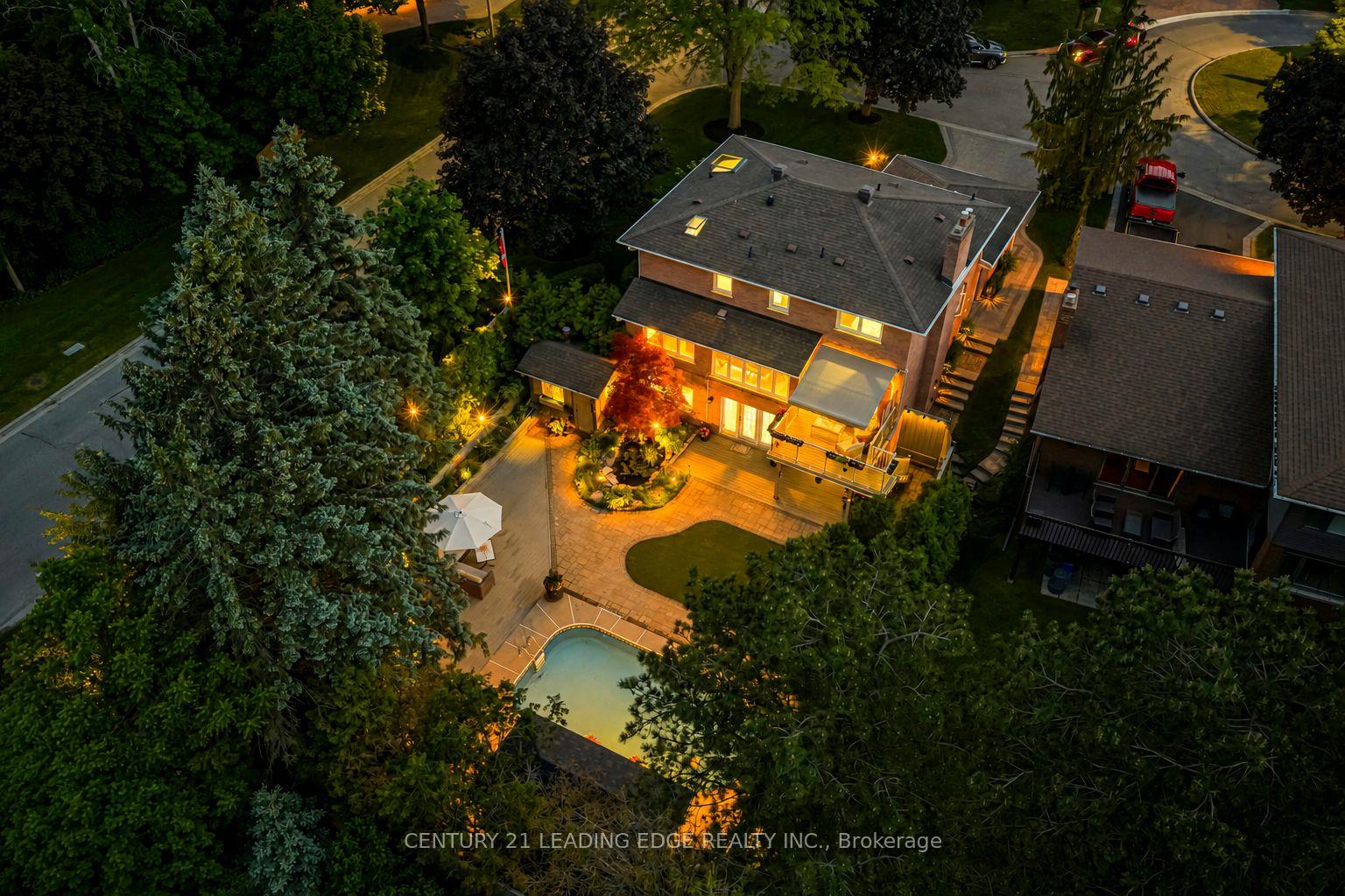 1051 Chelsea Court, Oshawa, ON L1G 7R4