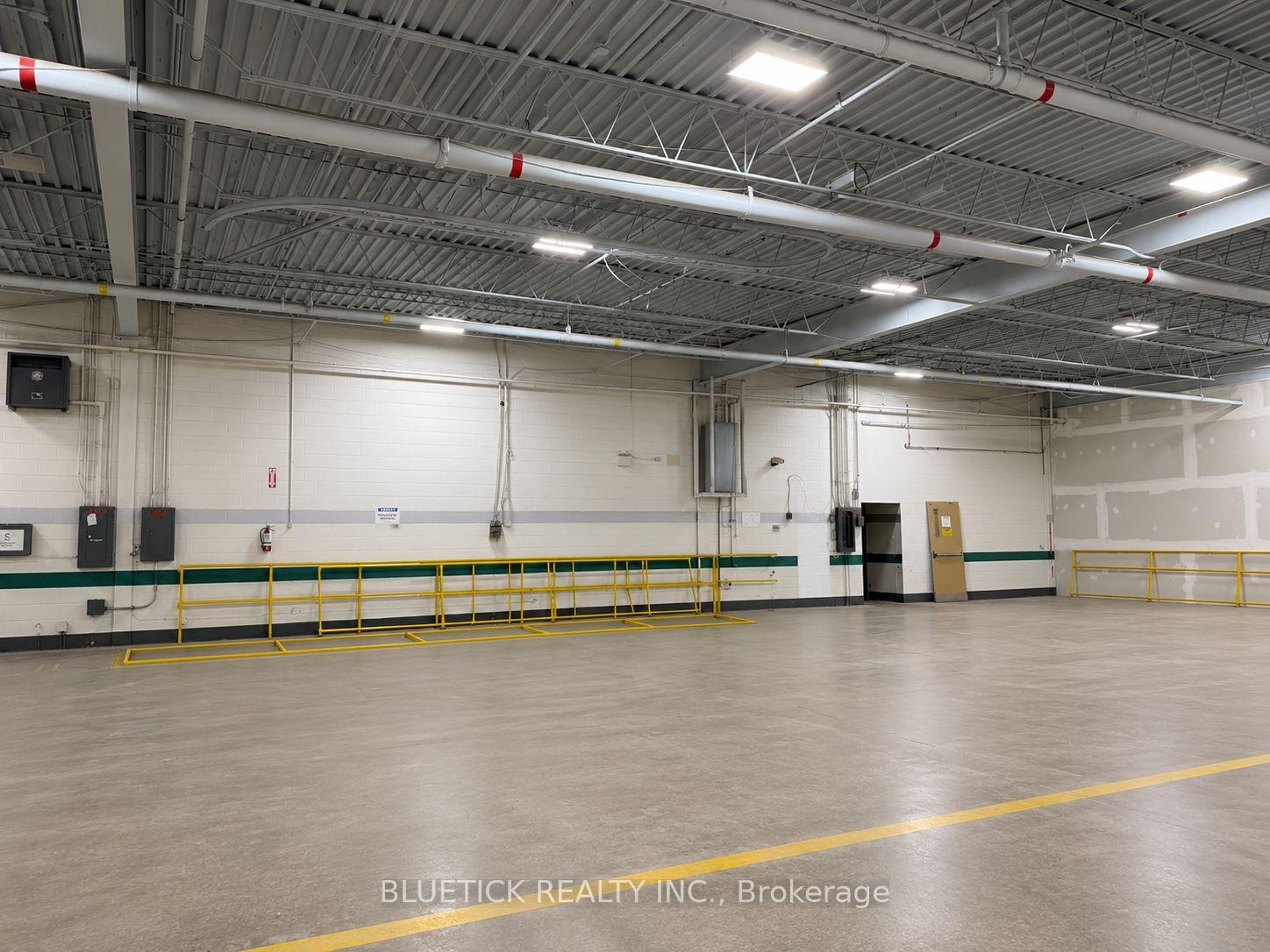 44 Rolark Drive 1A, Toronto E04, ON M1R 4G2