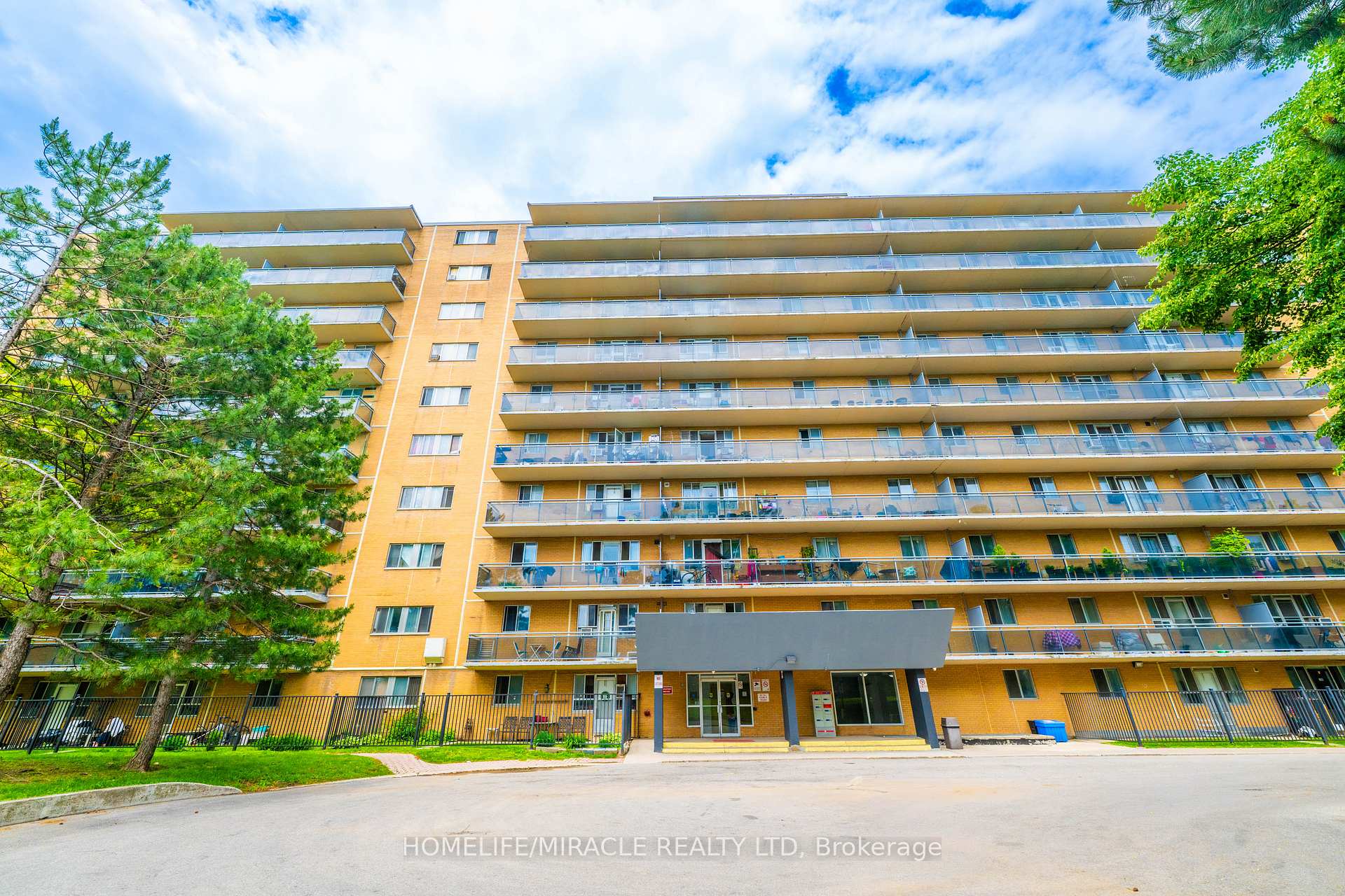 100 Dundalk Drive 707, Toronto E04, ON M1P 4V2