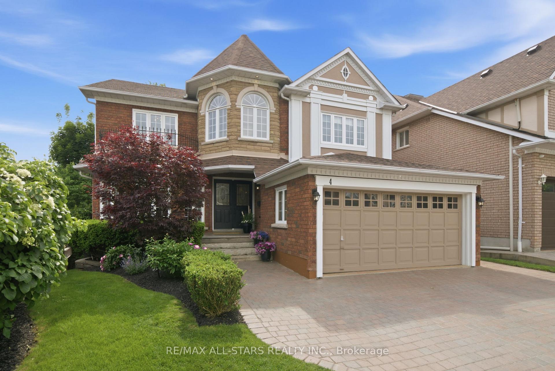 4 Dennis Drive, Ajax, ON L1T 4A9