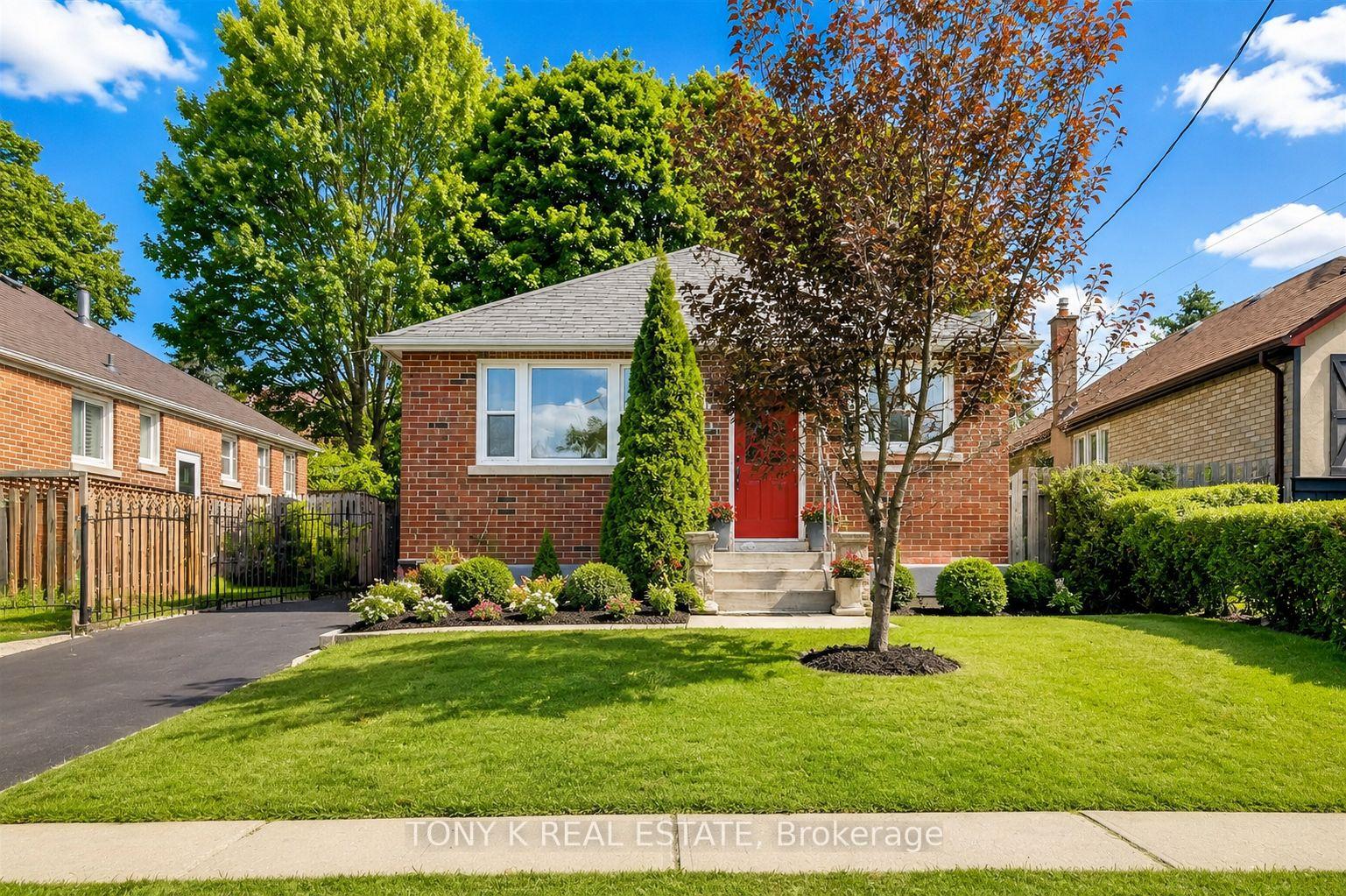 654 Grierson Street, Oshawa, ON L1G 5J4