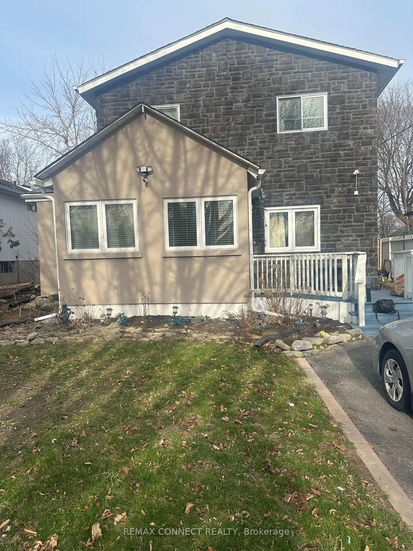 57 Fernhill Boulevard, Oshawa, ON L1J 5J1