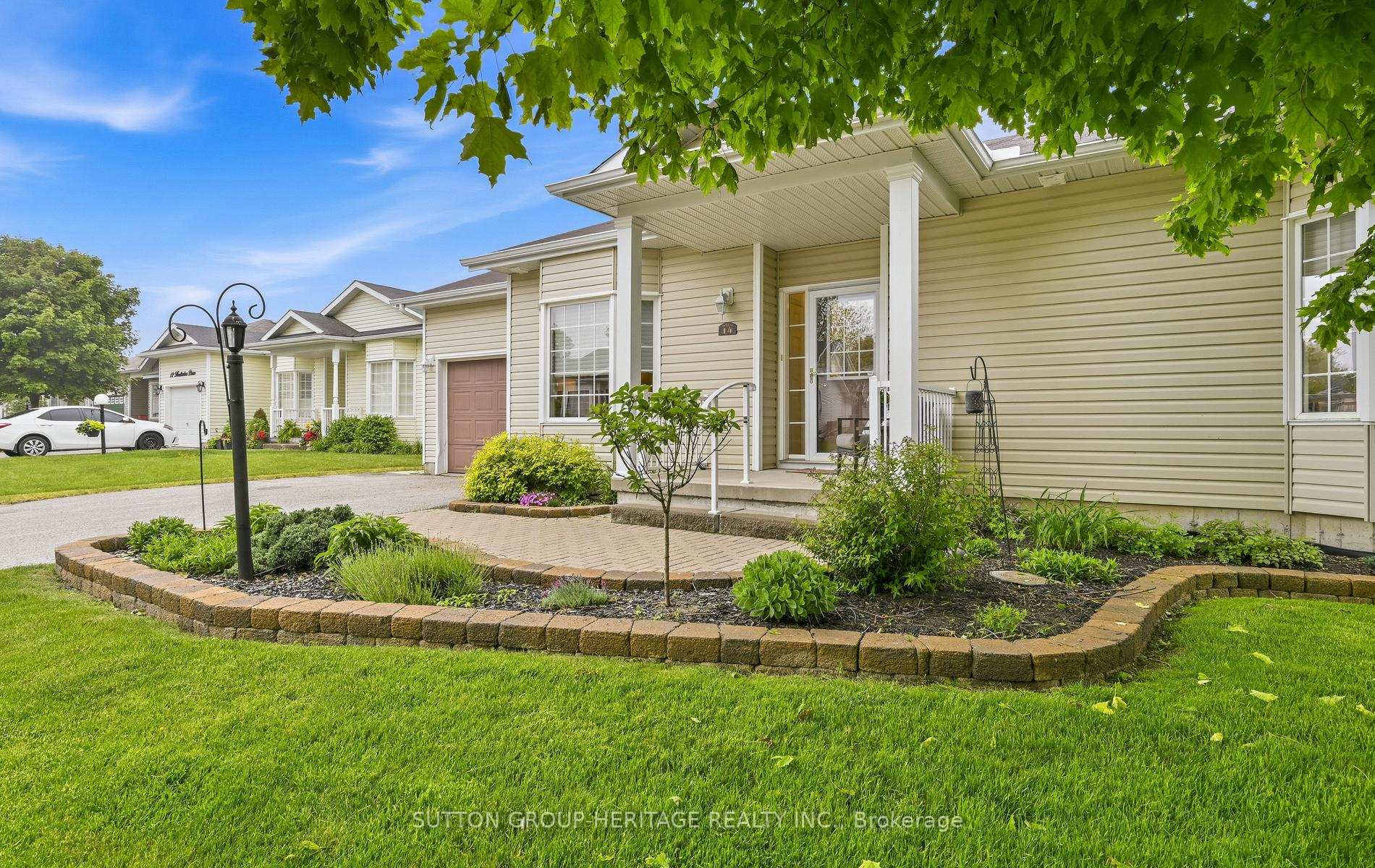 14 Heatherlea Drive, Clarington, ON L1B 0B1