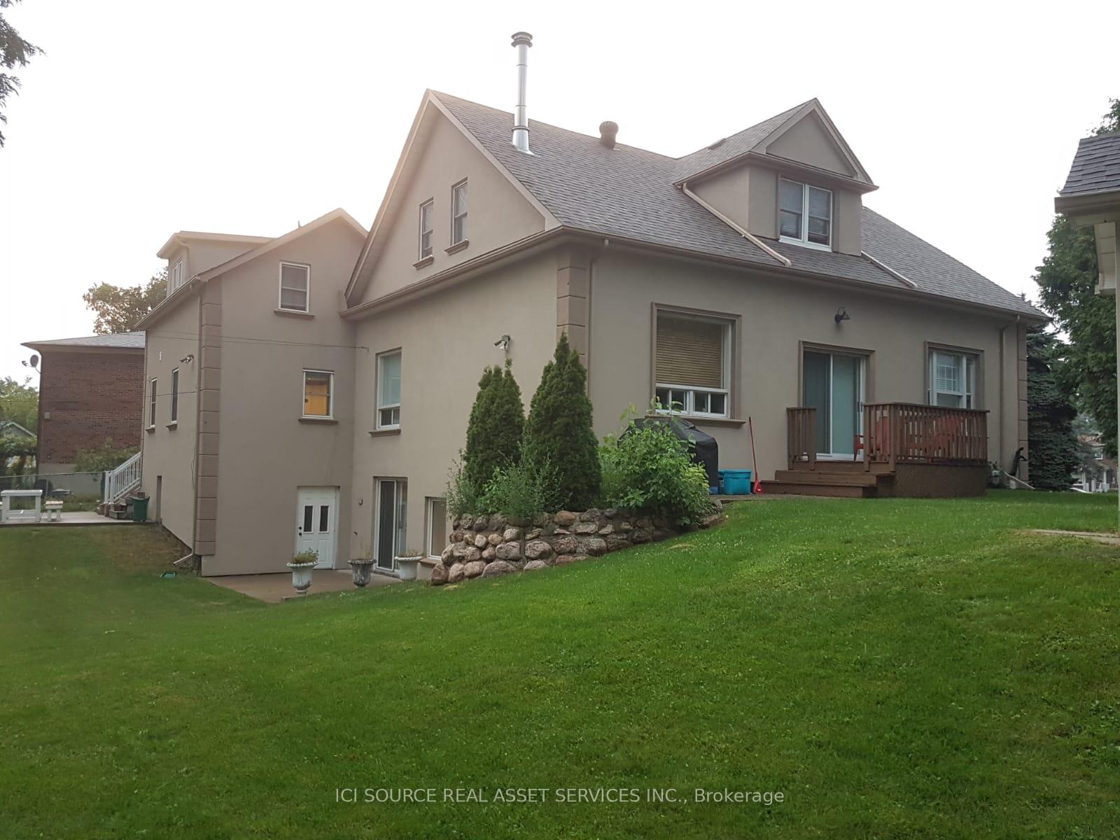 12 Iondale Place, Toronto E04, ON M1K 3B2