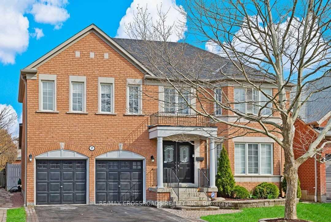 7 McAlpine Avenue, Ajax, ON L1T 4H9