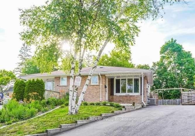 1108 Valley Court, Oshawa, ON L1J 3M5