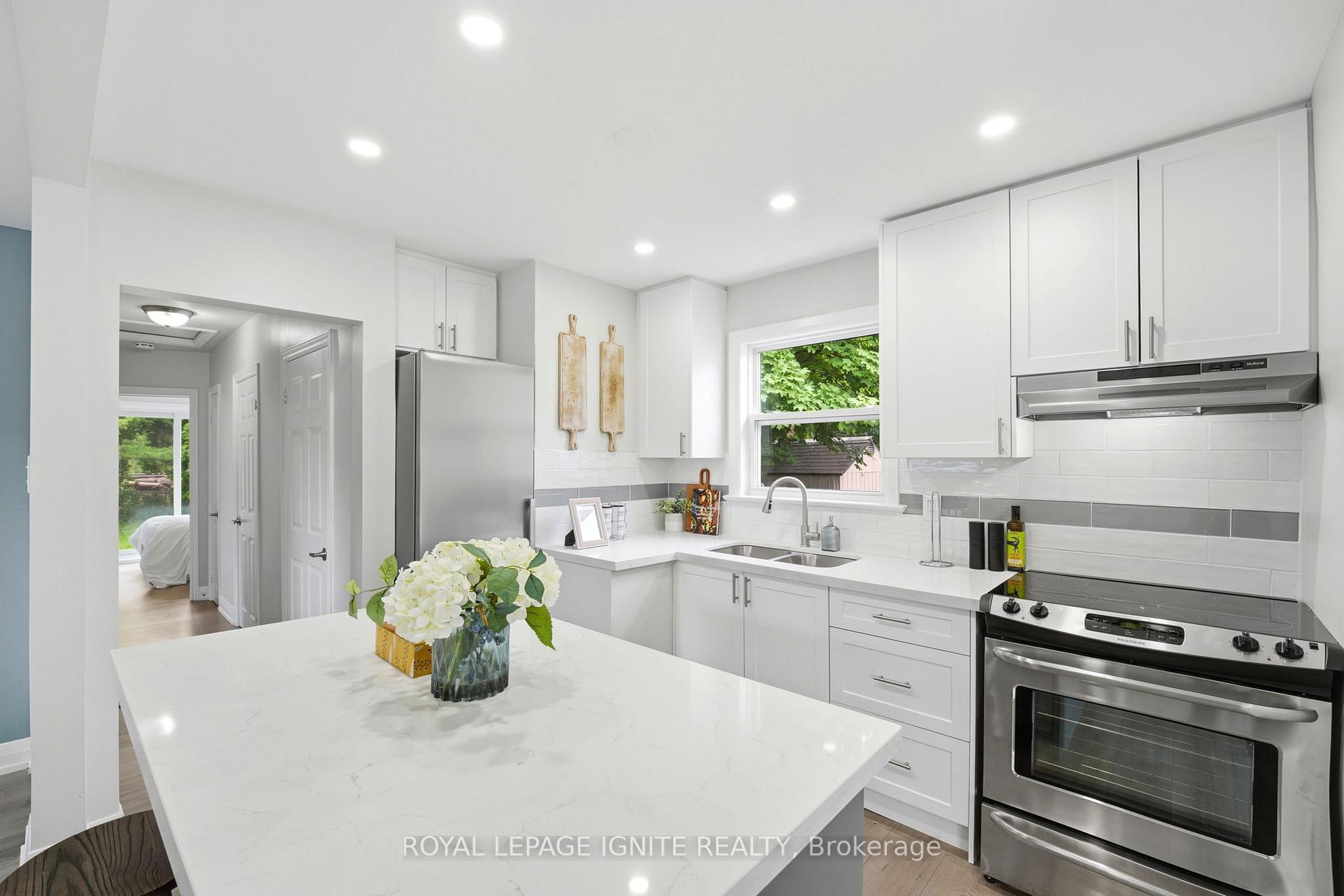 89 Darlingside Drive, Toronto E10, ON M1E 3P2