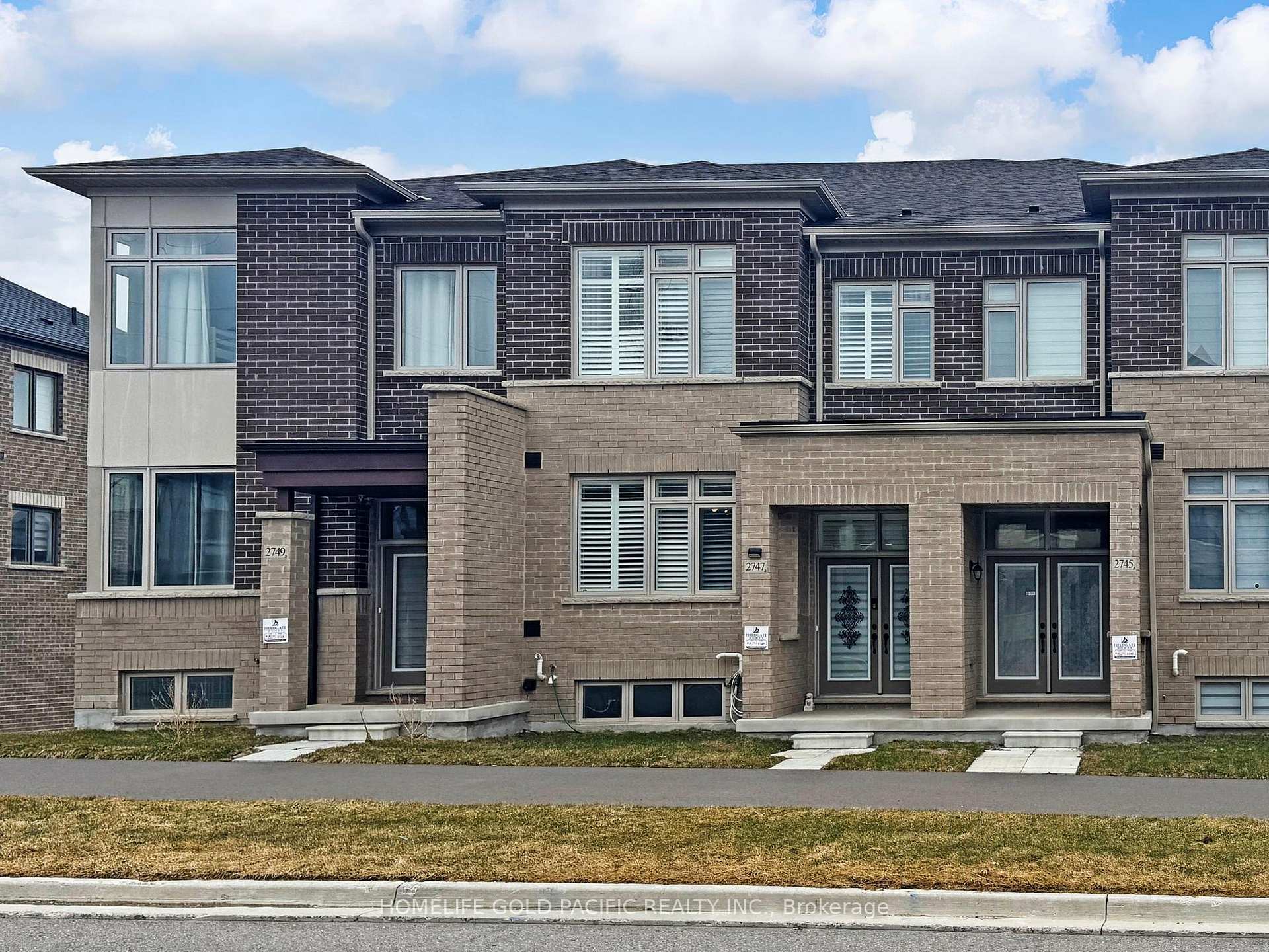 2747 Peter Matthews Drive, Pickering, ON L1X 0M3