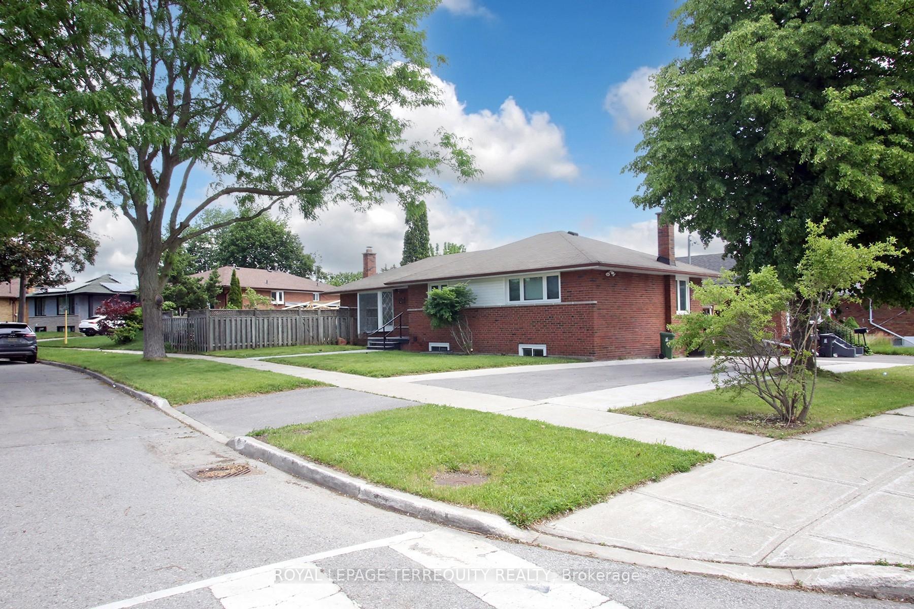 1 Barnes Crescent, Toronto E09, ON M1G 1Z8