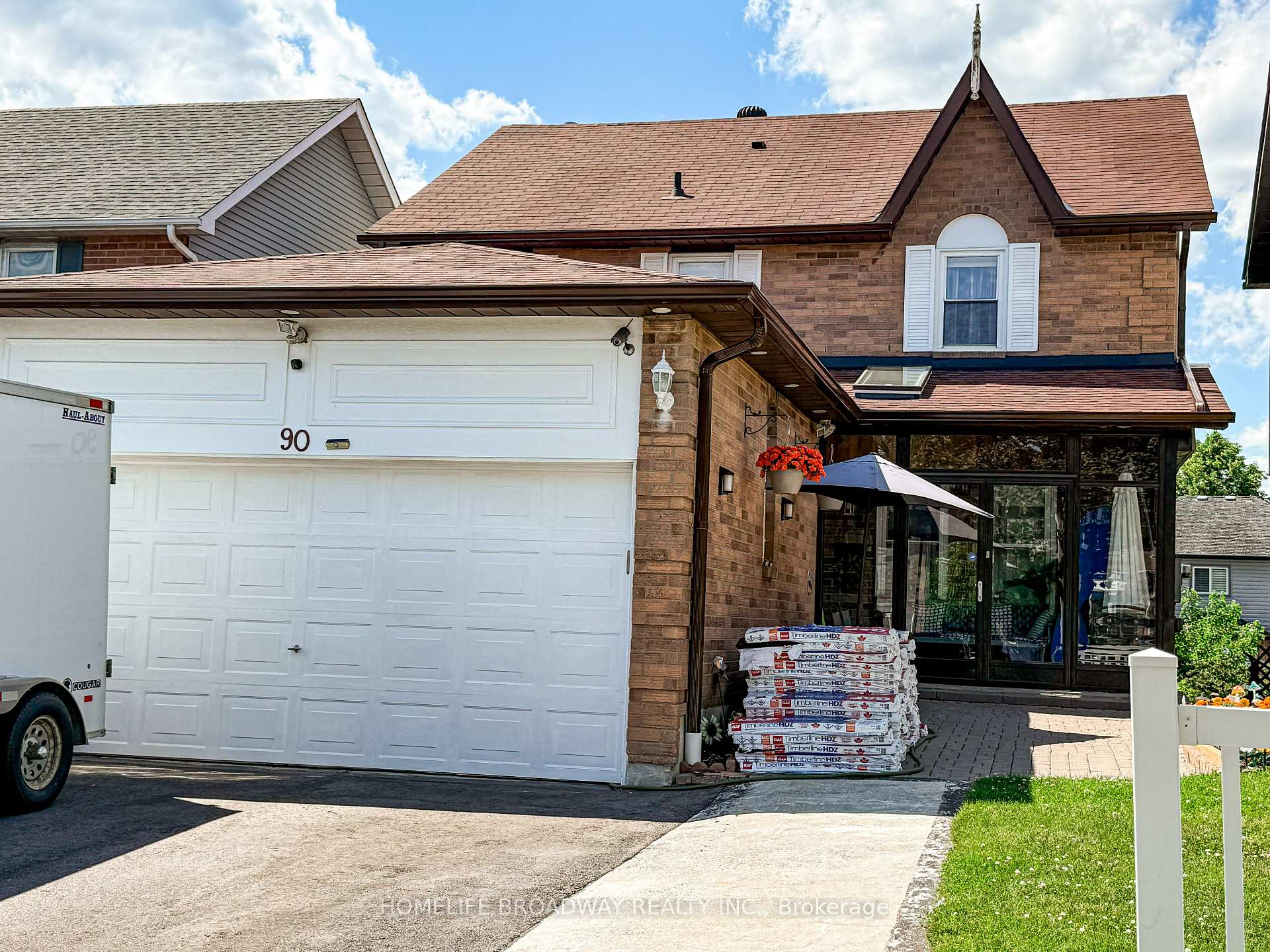 90 Chapman Drive, Ajax, ON L1T 3E6