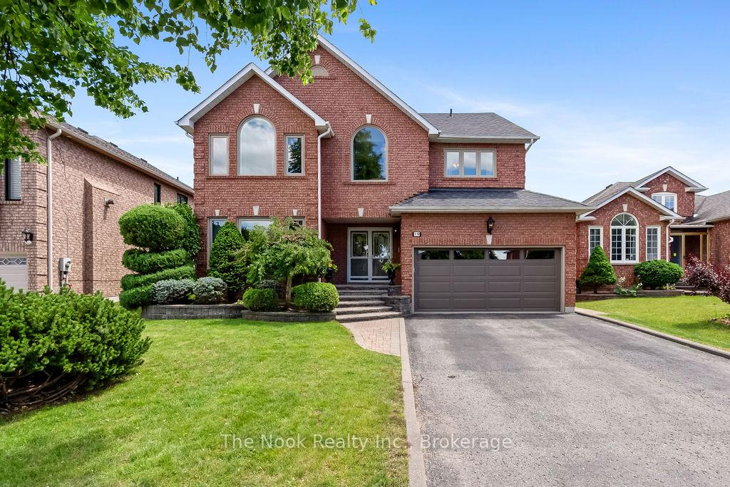 19 Patrick Drive, Whitby, ON L1R 2L1